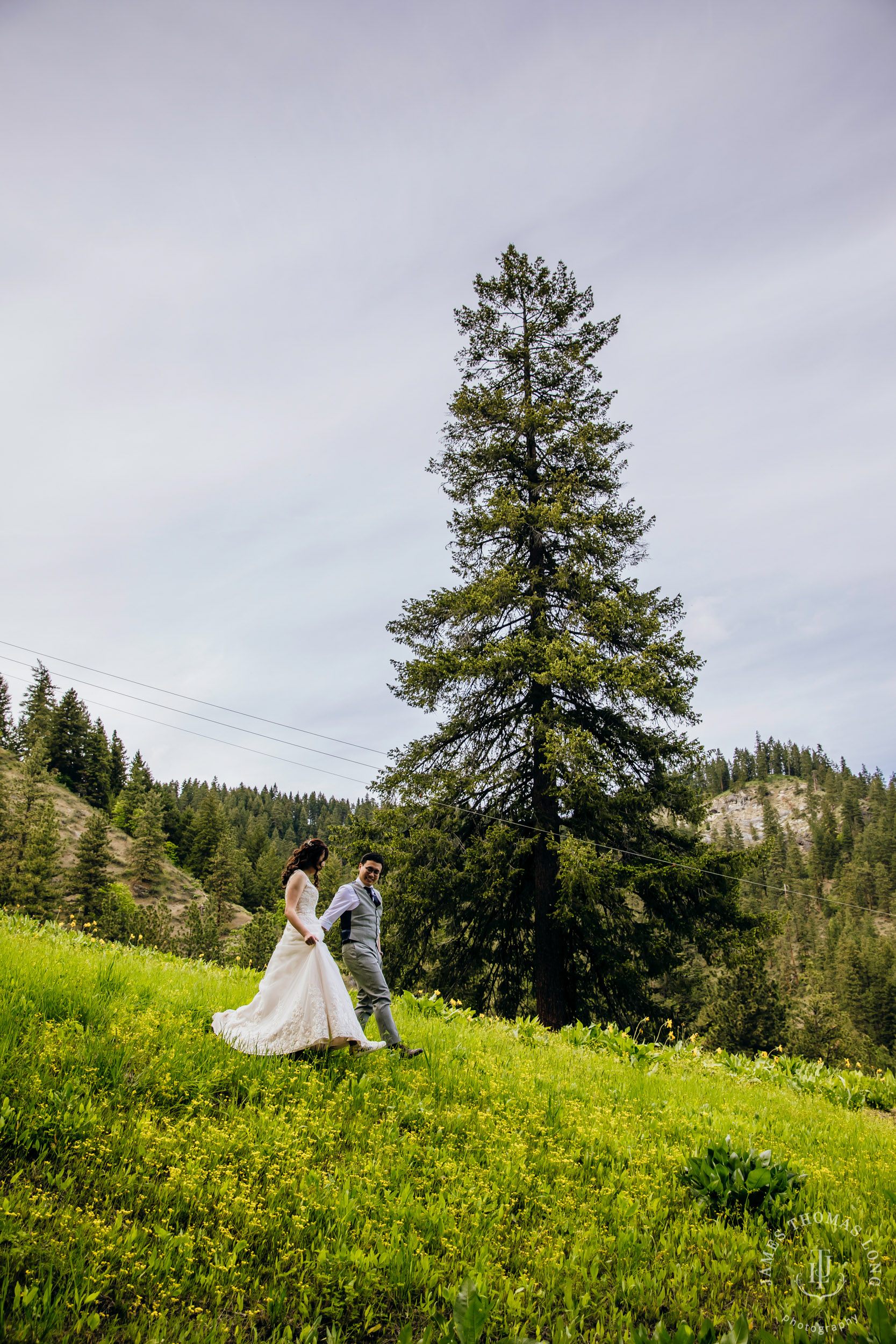 Adventure elopement in Leavenworth, WA by Seattle adventure wedding photographer James Thomas Long Photography