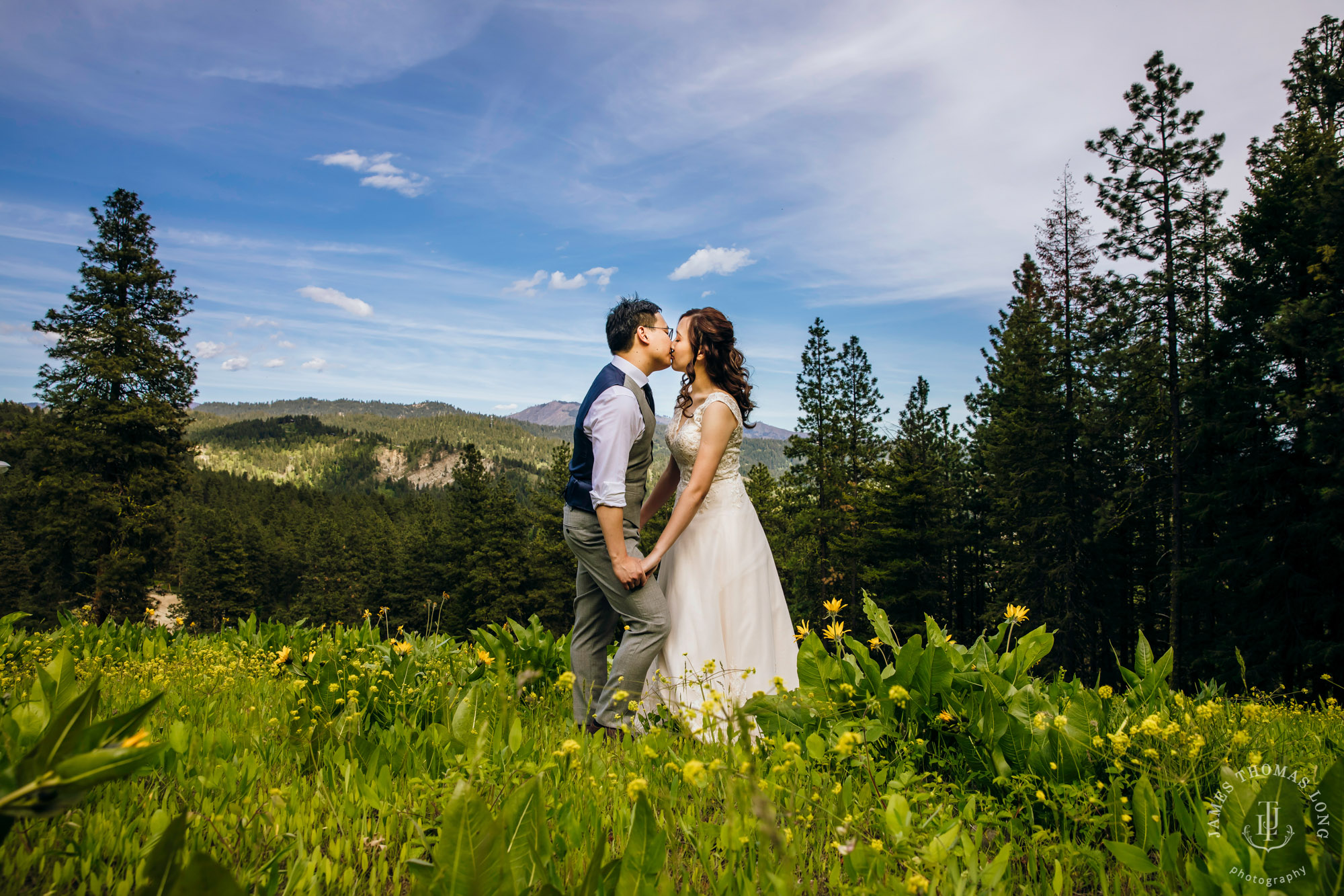 Adventure elopement in Leavenworth, WA by Seattle adventure wedding photographer James Thomas Long Photography