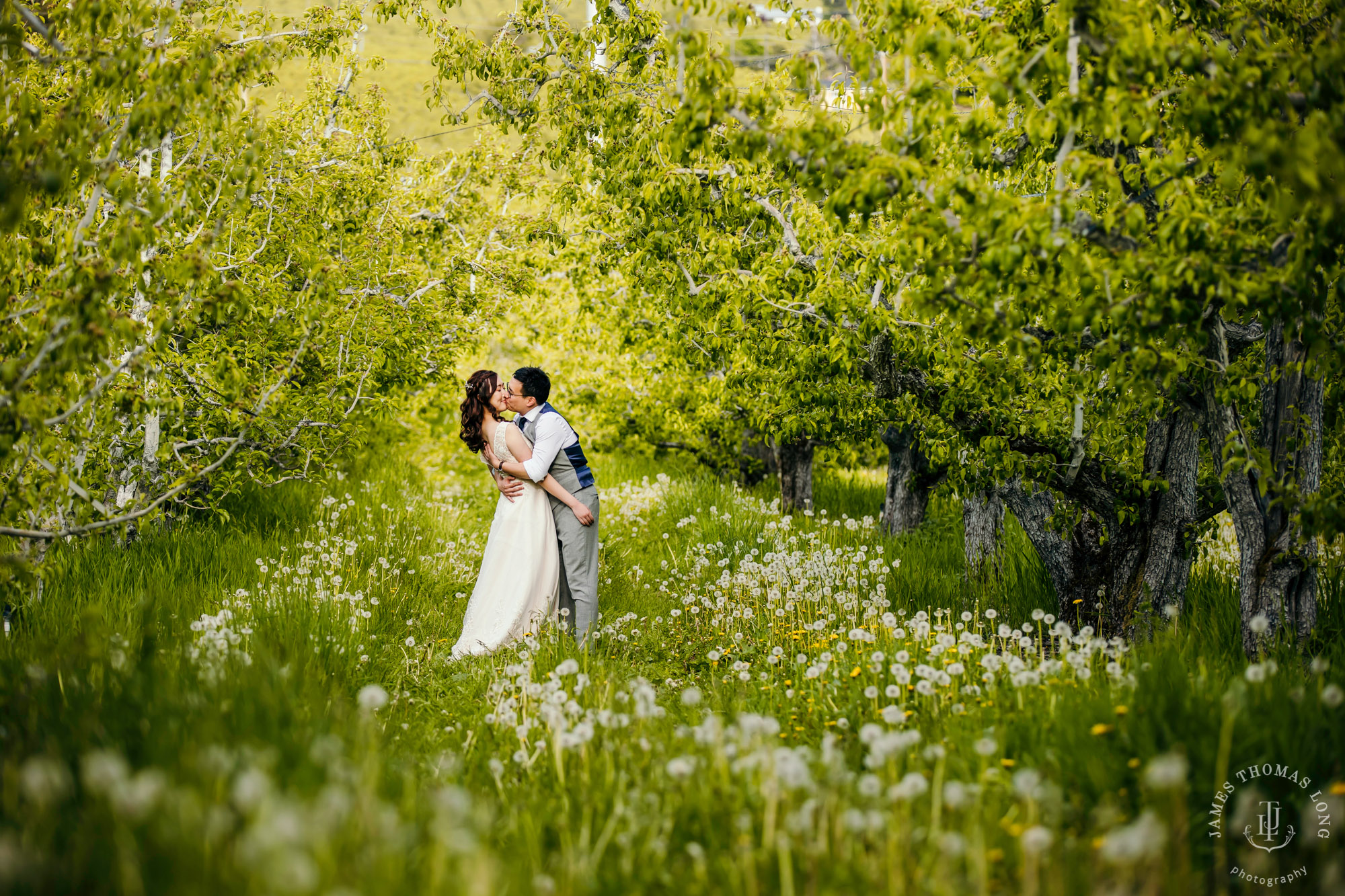 Adventure elopement in Leavenworth, WA by Seattle adventure wedding photographer James Thomas Long Photography