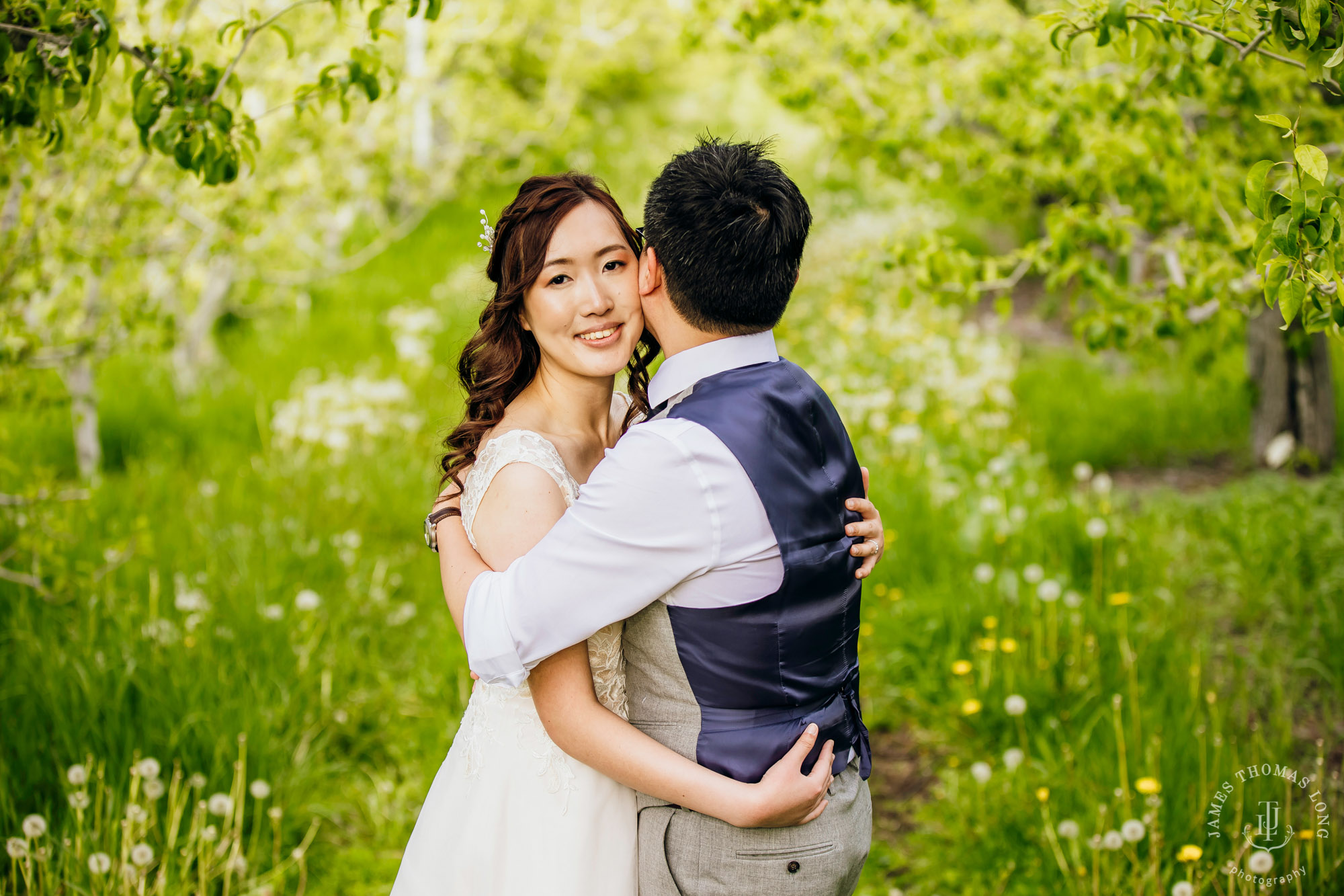 Adventure elopement in Leavenworth, WA by Seattle adventure wedding photographer James Thomas Long Photography