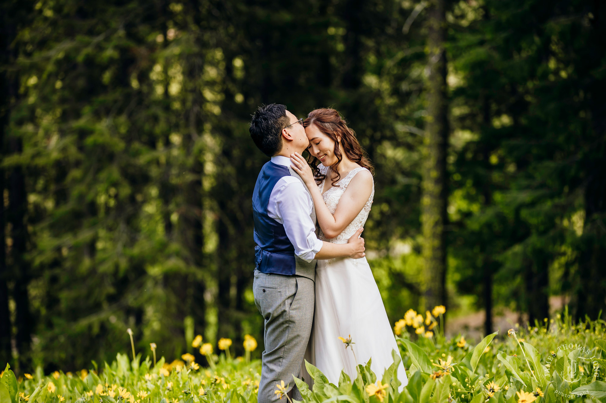 Adventure elopement in Leavenworth, WA by Seattle adventure wedding photographer James Thomas Long Photography