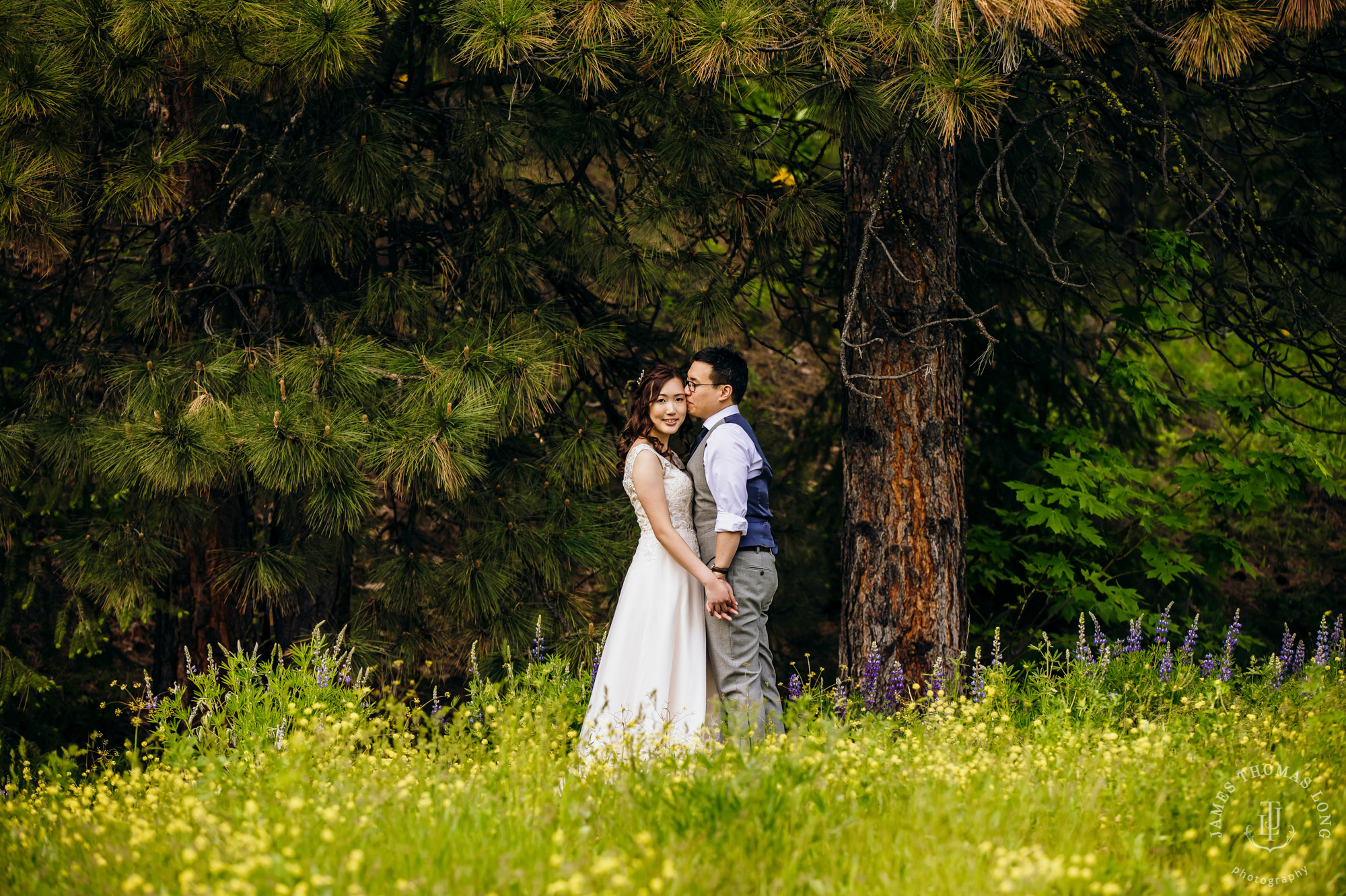 Adventure elopement in Leavenworth, WA by Seattle adventure wedding photographer James Thomas Long Photography