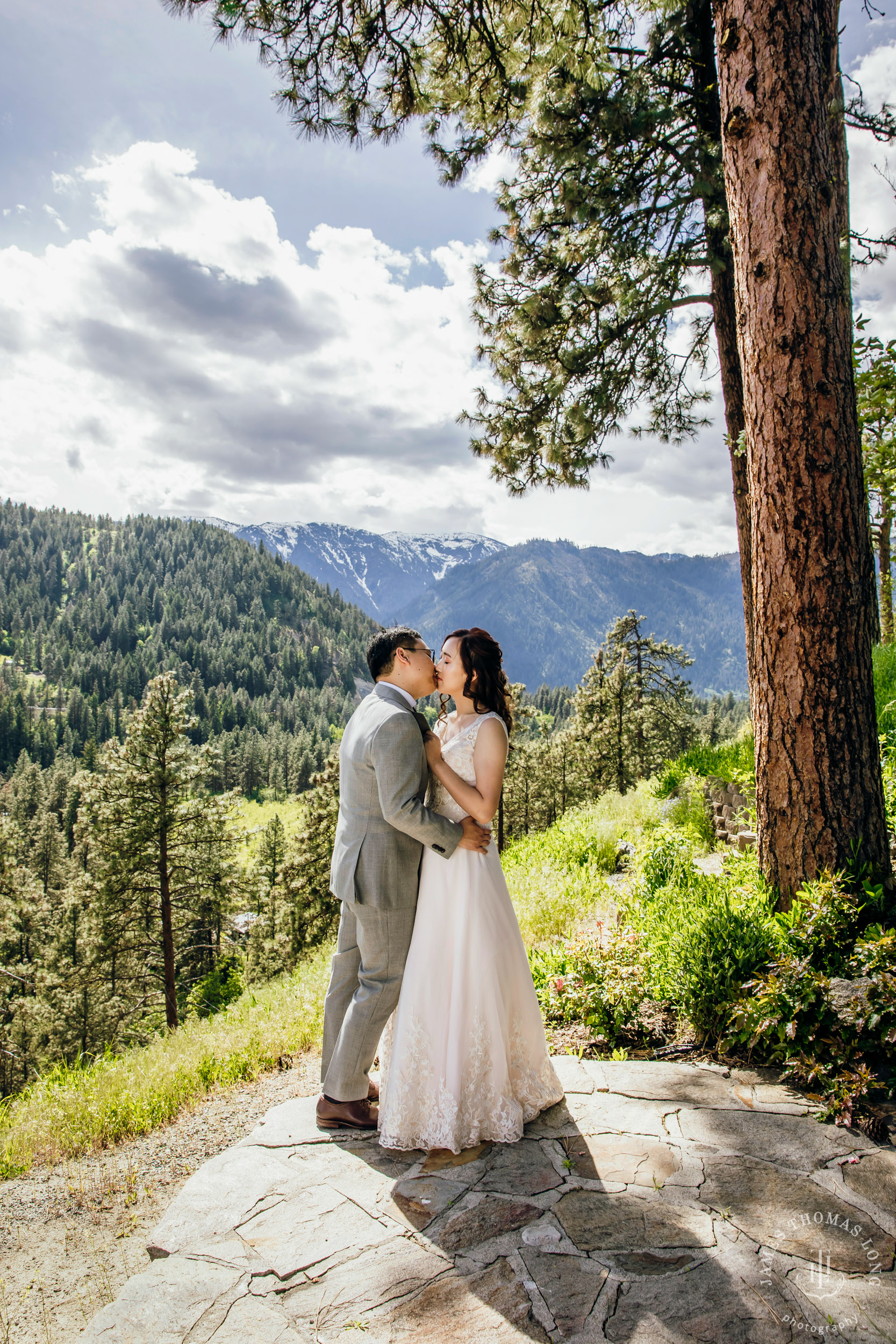 Adventure elopement in Leavenworth, WA by Seattle adventure wedding photographer James Thomas Long Photography