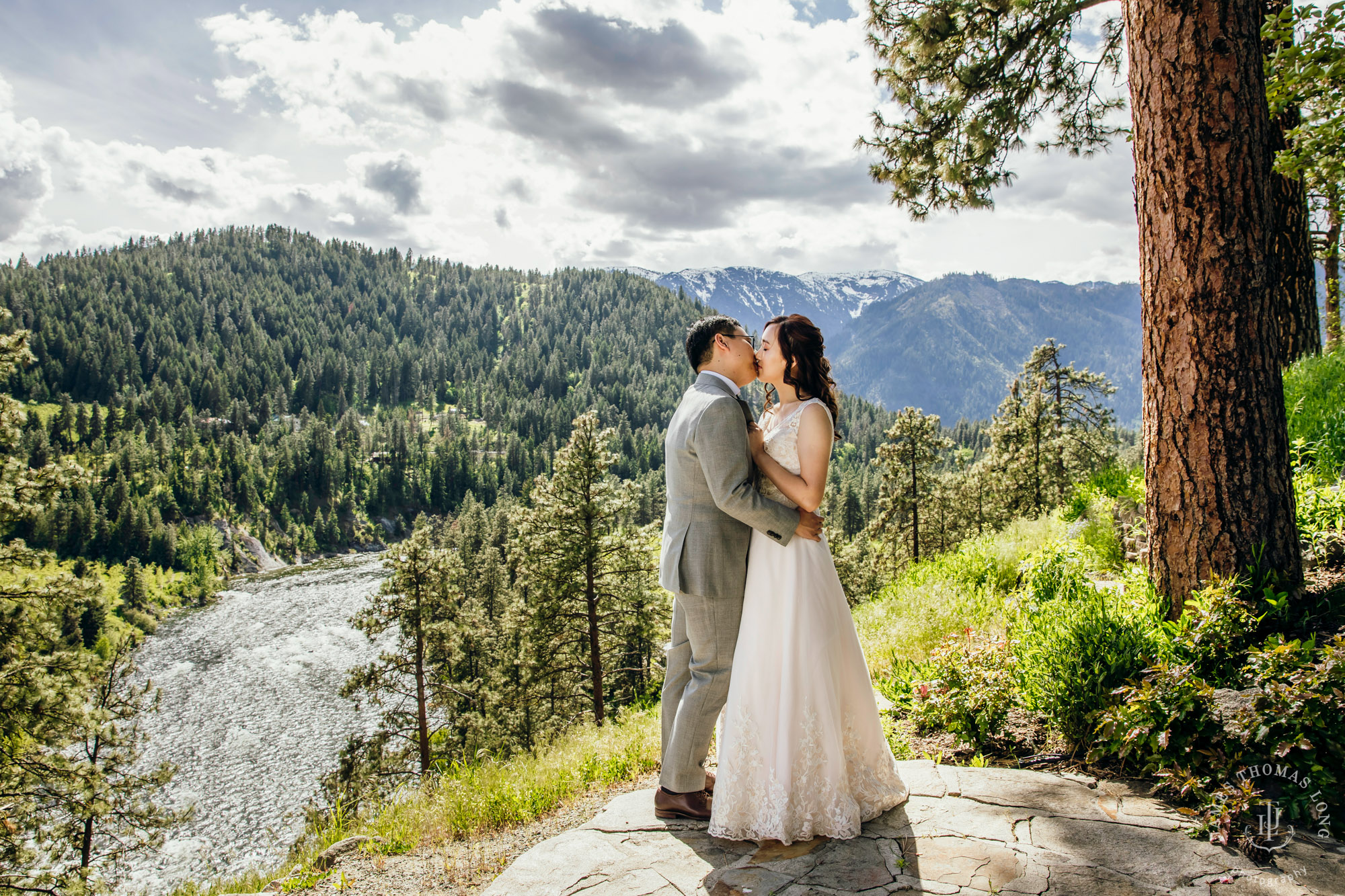 Adventure elopement in Leavenworth, WA by Seattle adventure wedding photographer James Thomas Long Photography