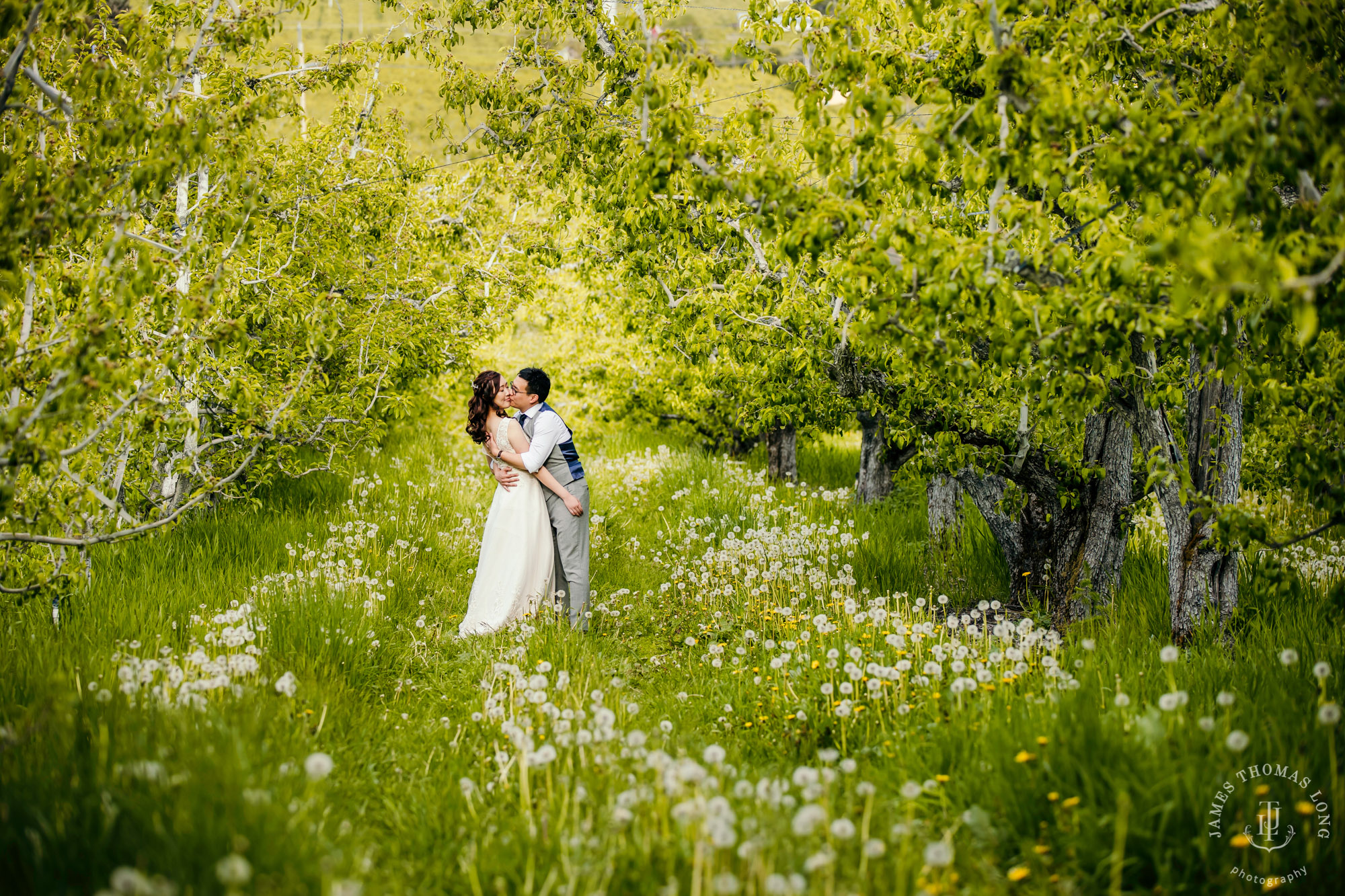 Adventure elopement in Leavenworth, WA by Seattle adventure wedding photographer James Thomas Long Photography