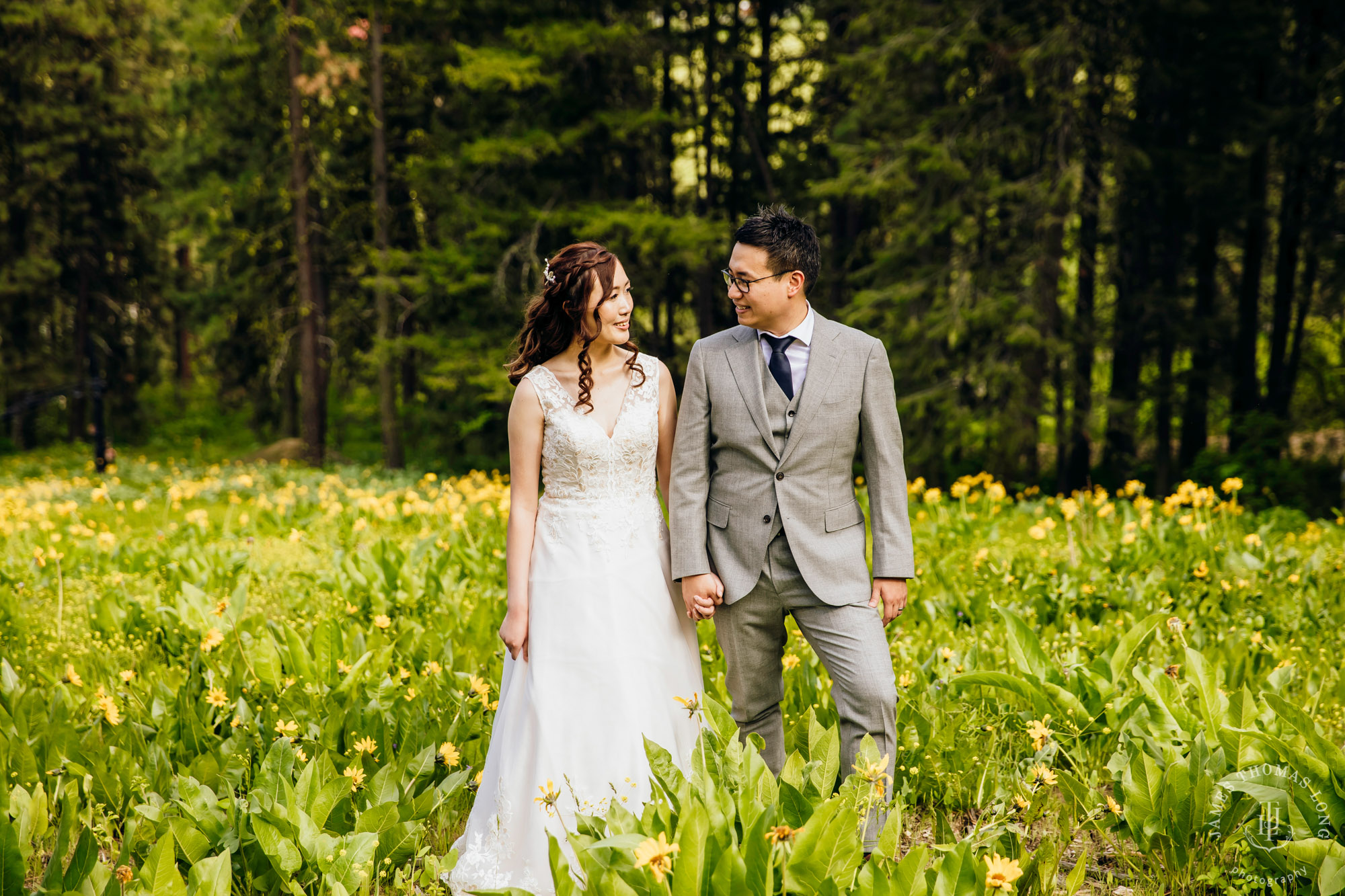 Adventure elopement in Leavenworth, WA by Seattle adventure wedding photographer James Thomas Long Photography