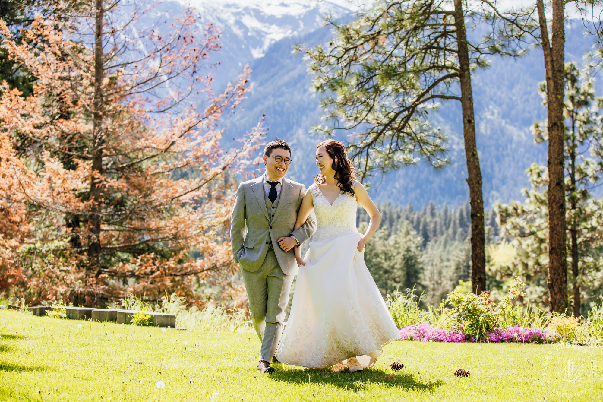 Adventure elopement in Leavenworth, WA by Seattle adventure wedding photographer James Thomas Long Photography