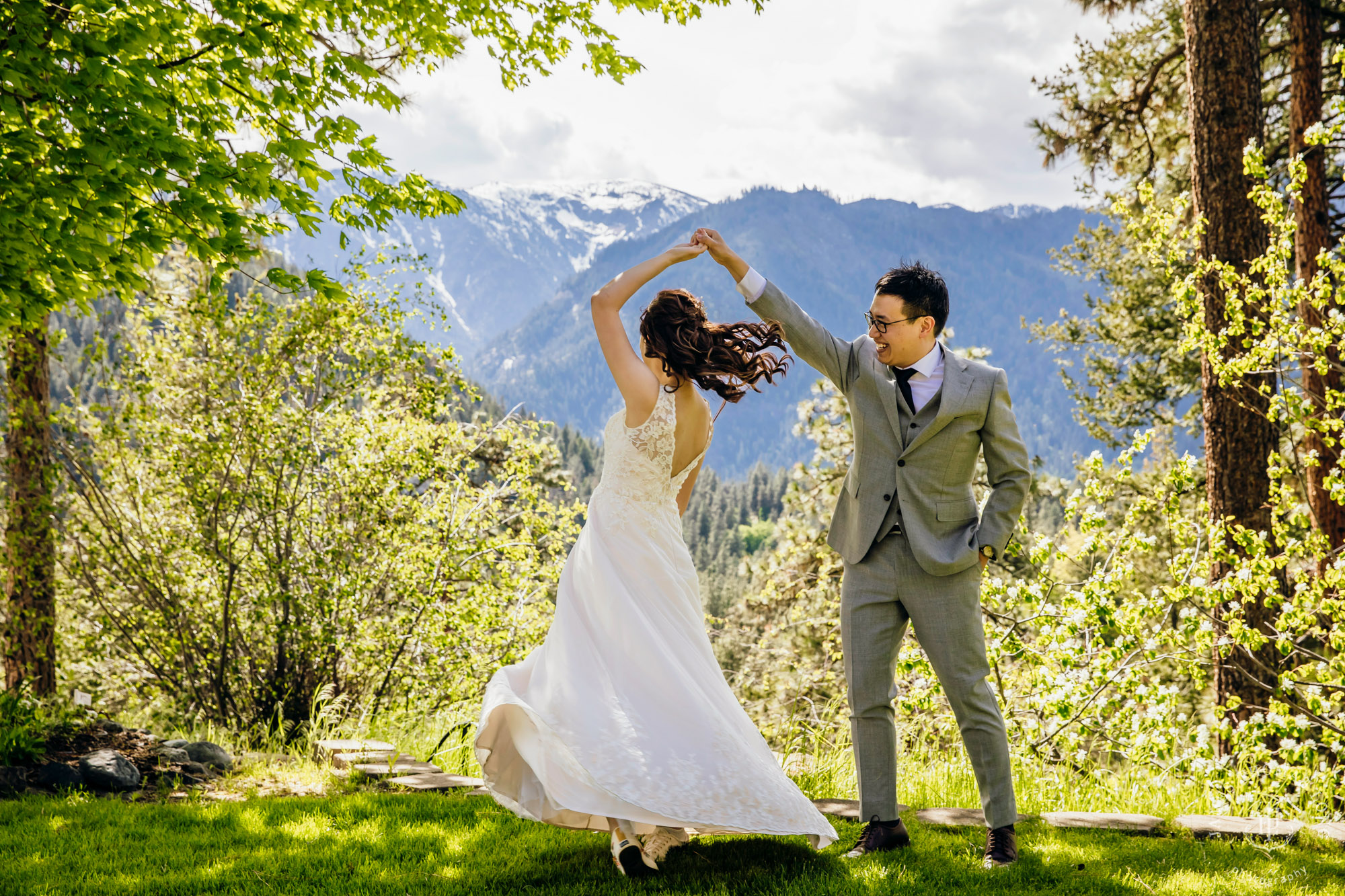 Adventure elopement in Leavenworth, WA by Seattle adventure wedding photographer James Thomas Long Photography