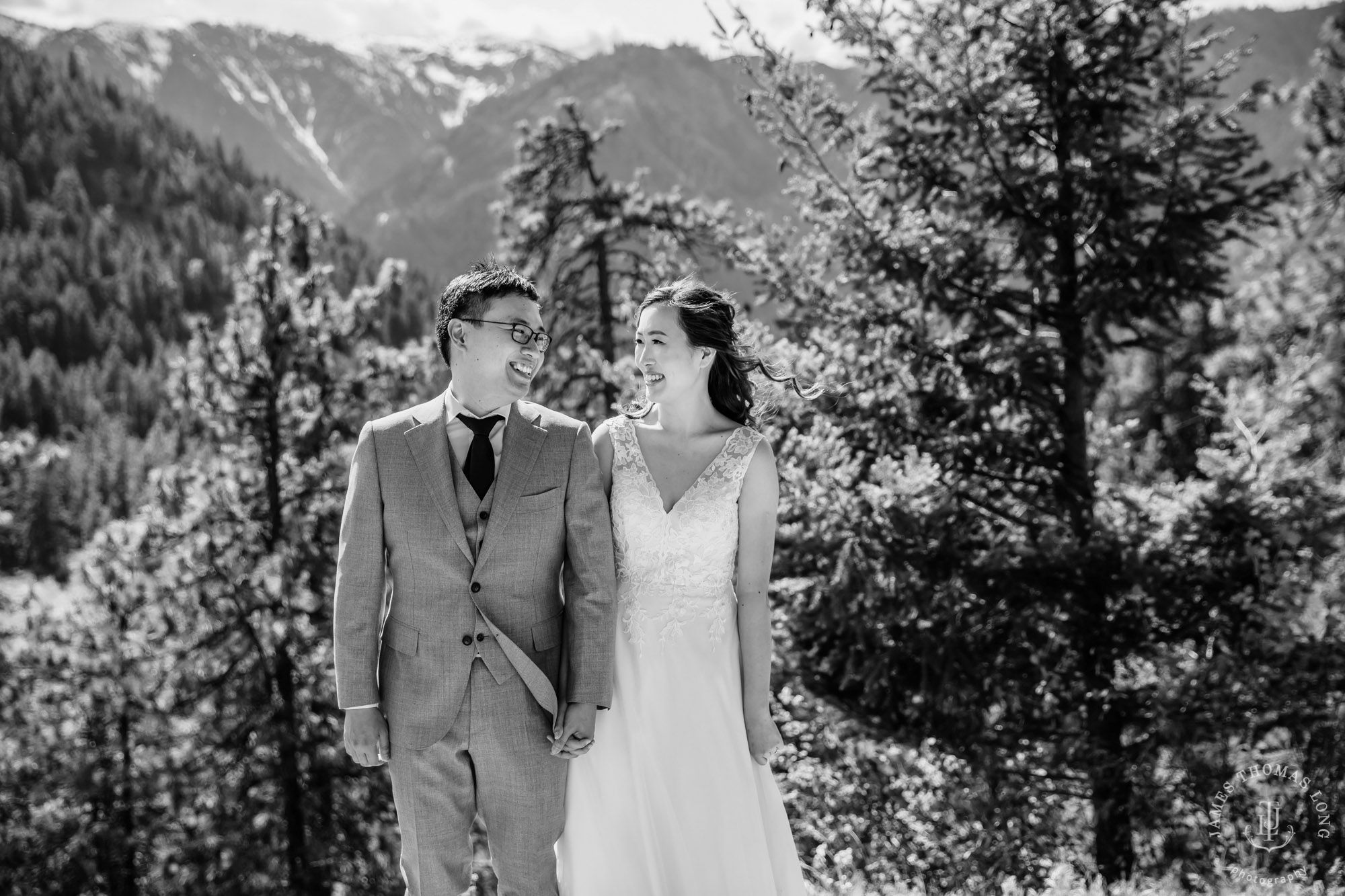 Adventure elopement in Leavenworth, WA by Seattle adventure wedding photographer James Thomas Long Photography