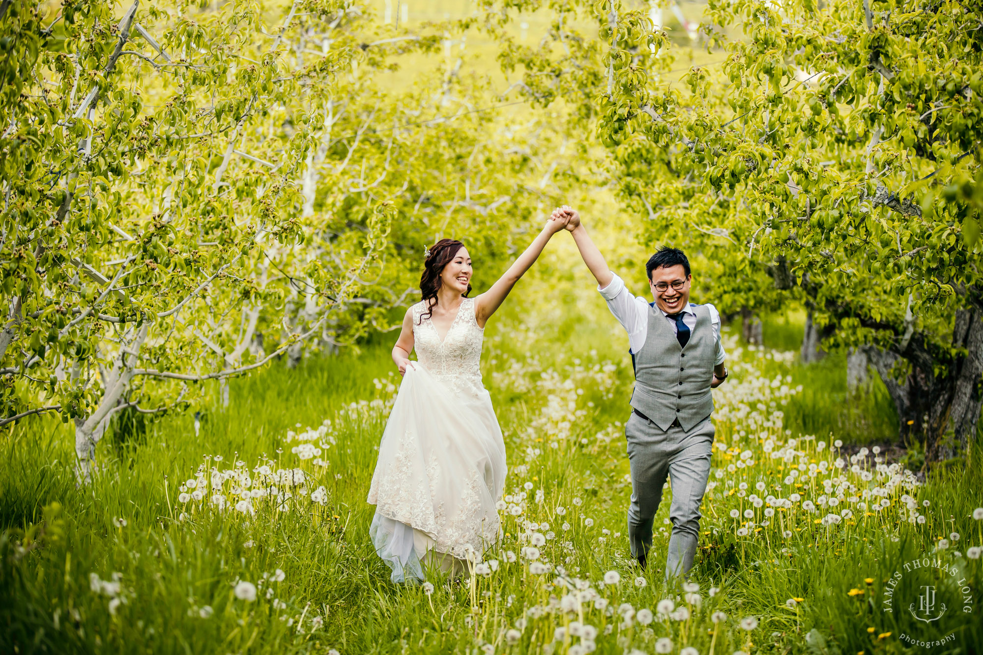 Adventure elopement in Leavenworth, WA by Seattle adventure wedding photographer James Thomas Long Photography