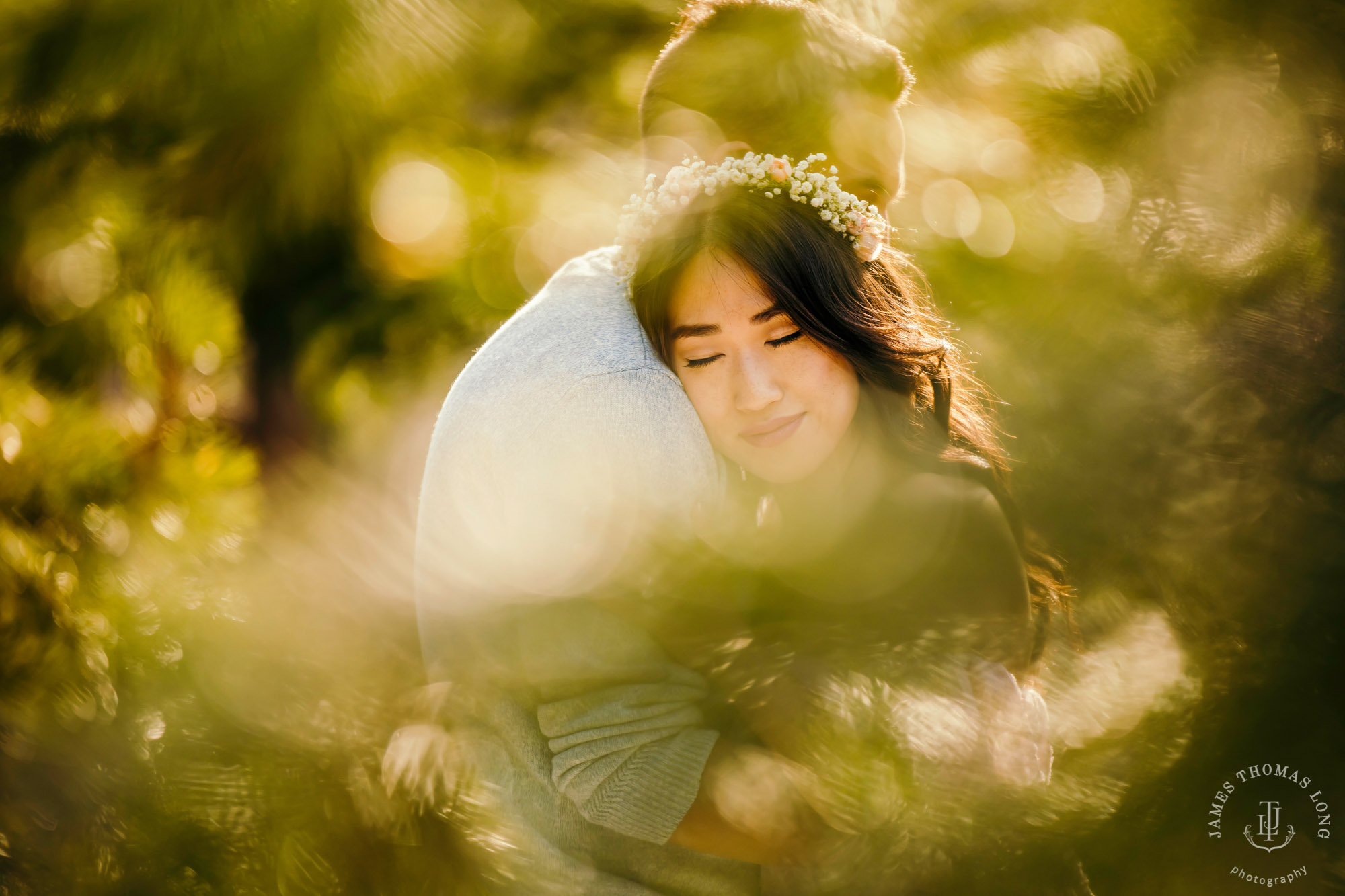 Adventure engagement session at Snoqualmie Pass by adventure wedding photographer James Thomas Long Photography