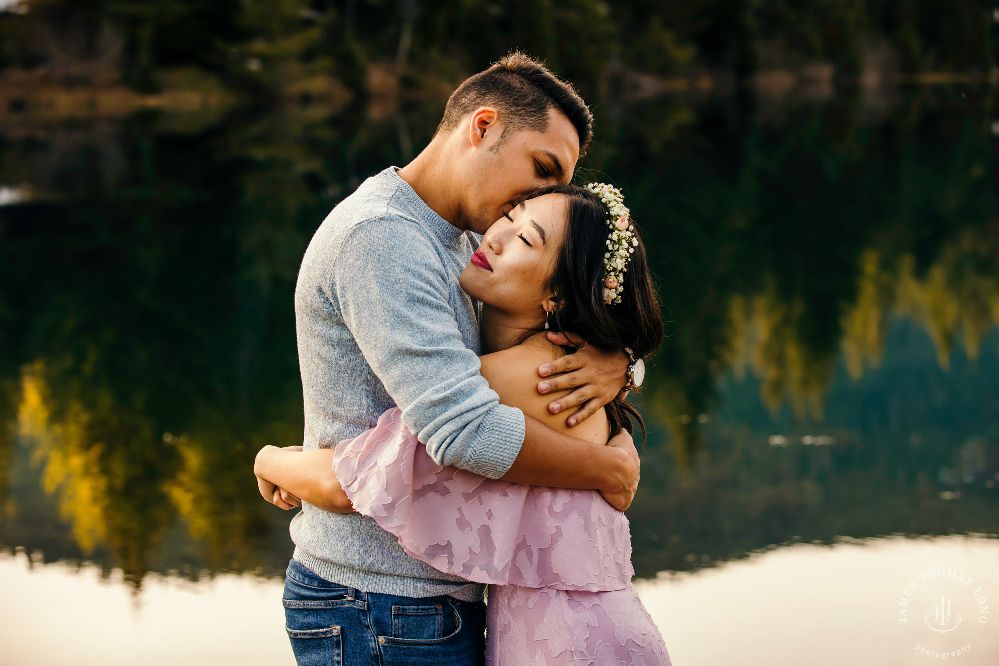 Adventure engagement session at Snoqualmie Pass by adventure wedding photographer James Thomas Long Photography