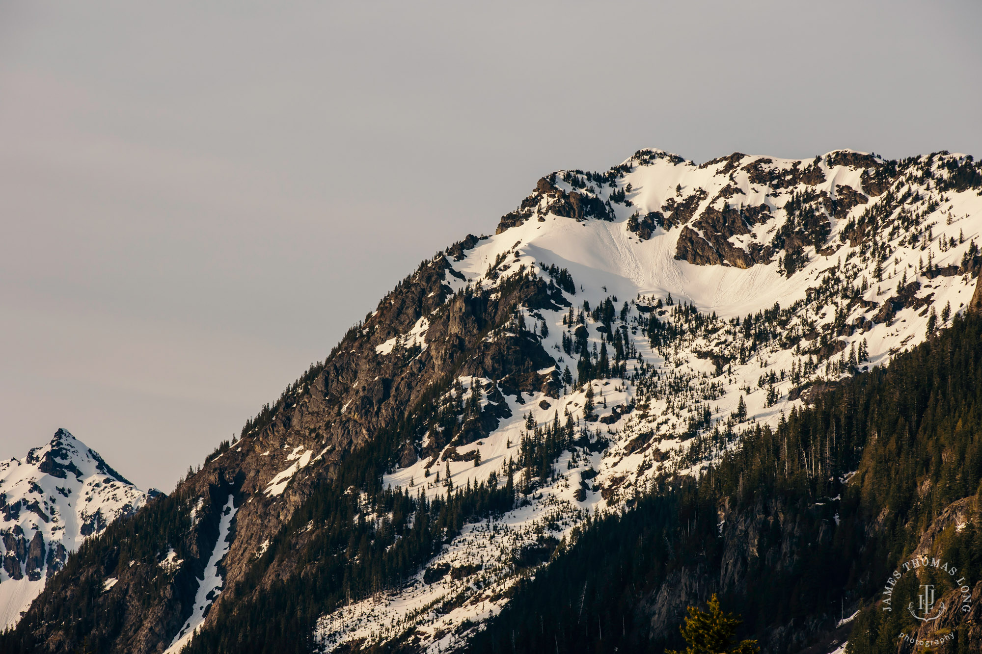 Adventure engagement session at Snoqualmie Pass by adventure wedding photographer James Thomas Long Photography