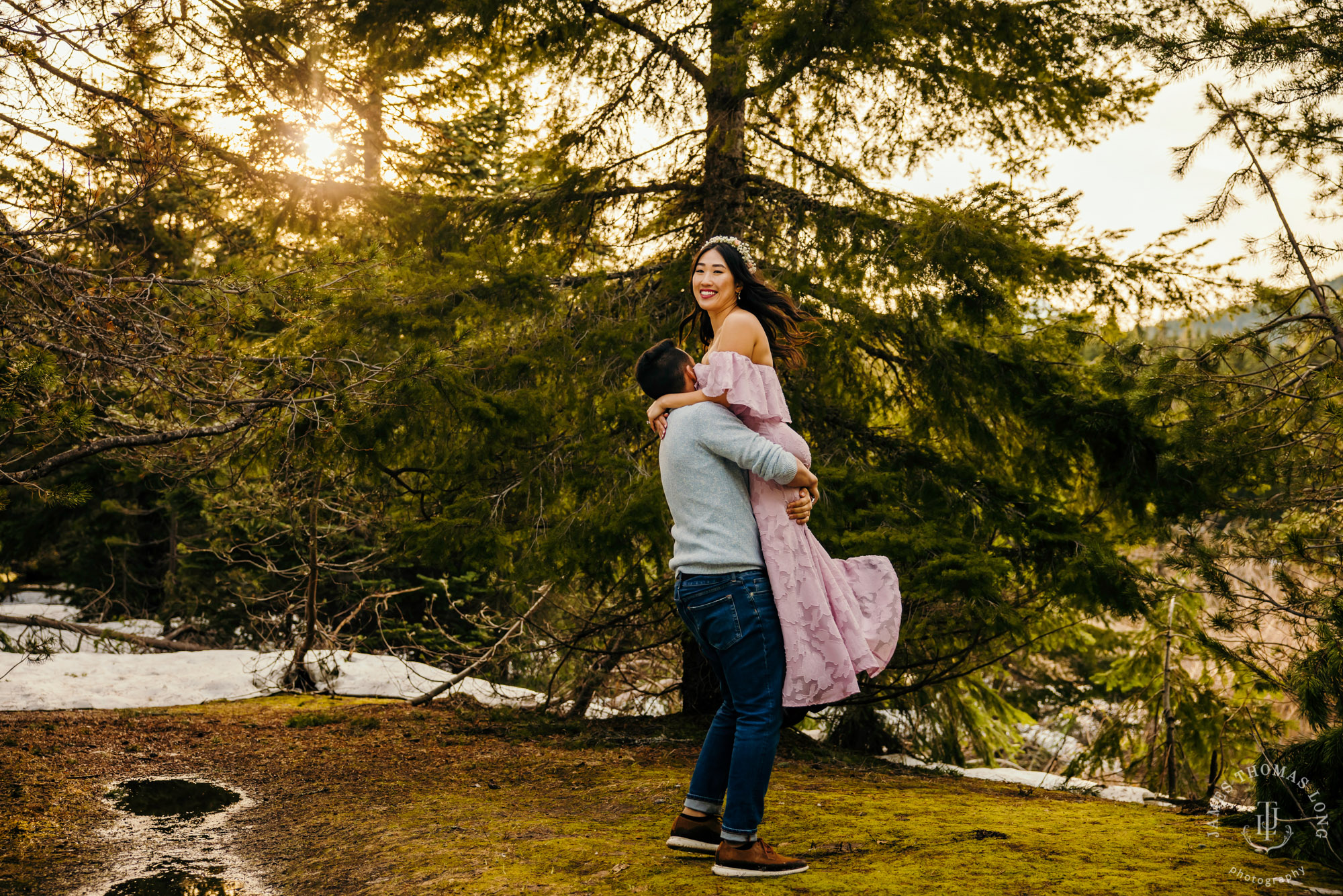 Adventure engagement session at Snoqualmie Pass by adventure wedding photographer James Thomas Long Photography