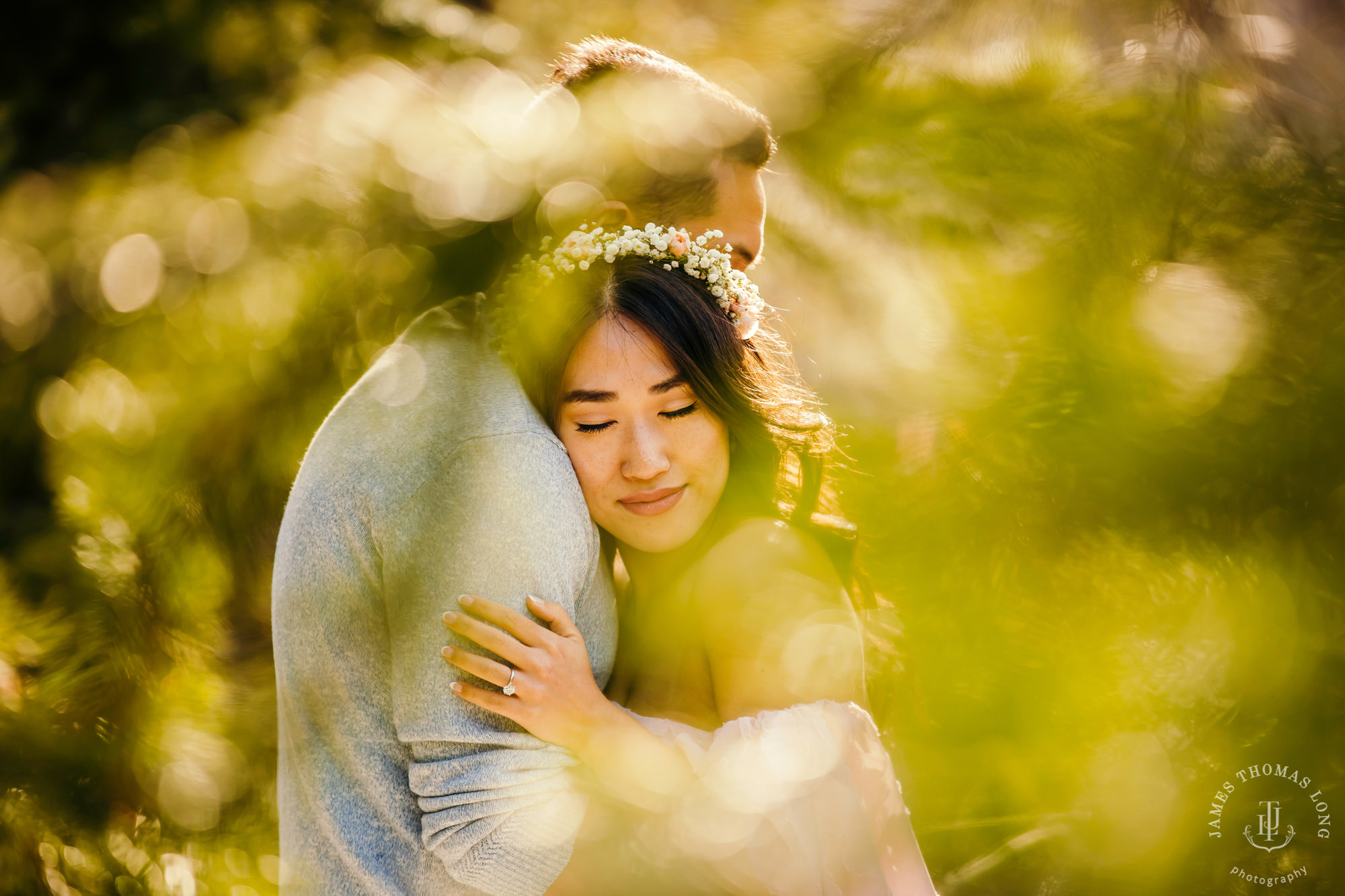 Adventure engagement session at Snoqualmie Pass by adventure wedding photographer James Thomas Long Photography