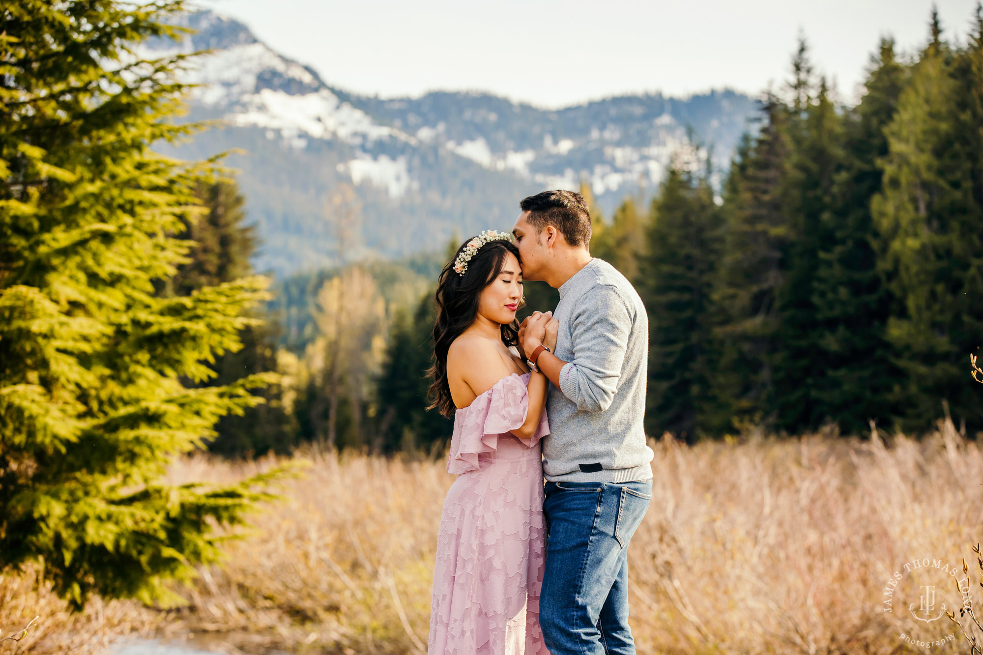 Adventure engagement session at Snoqualmie Pass by adventure wedding photographer James Thomas Long Photography