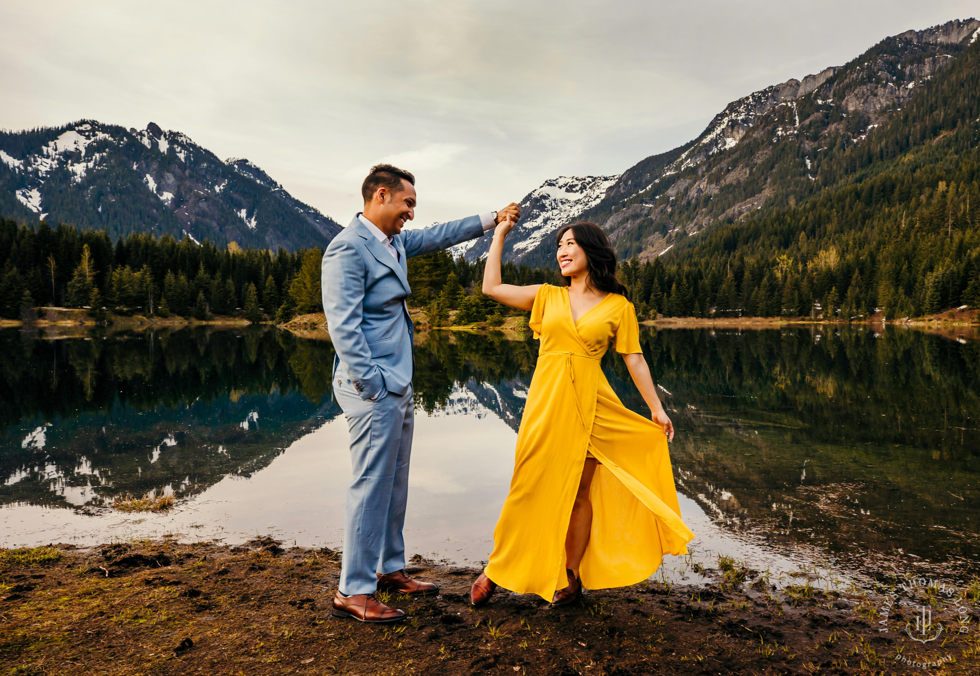 Adventure engagement session at Snoqualmie Pass by adventure wedding photographer James Thomas Long Photography