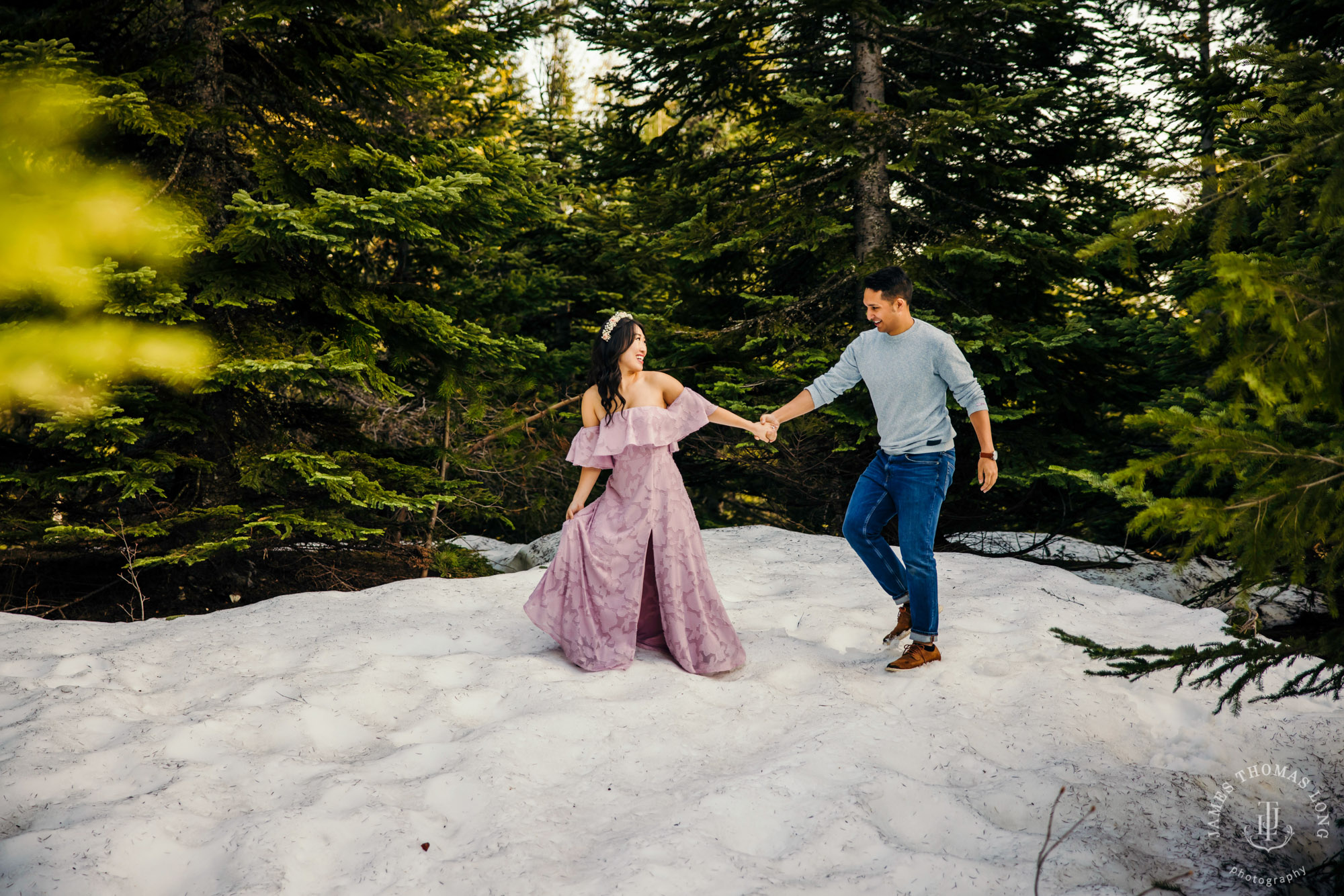 Adventure engagement session at Snoqualmie Pass by adventure wedding photographer James Thomas Long Photography