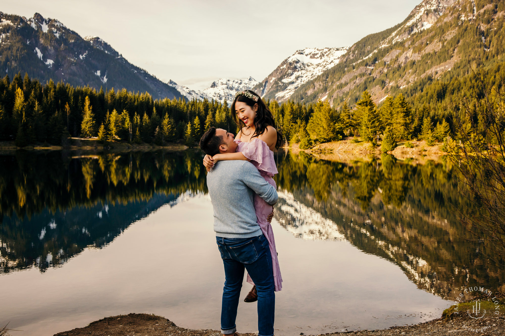 Adventure engagement session at Snoqualmie Pass by adventure wedding photographer James Thomas Long Photography