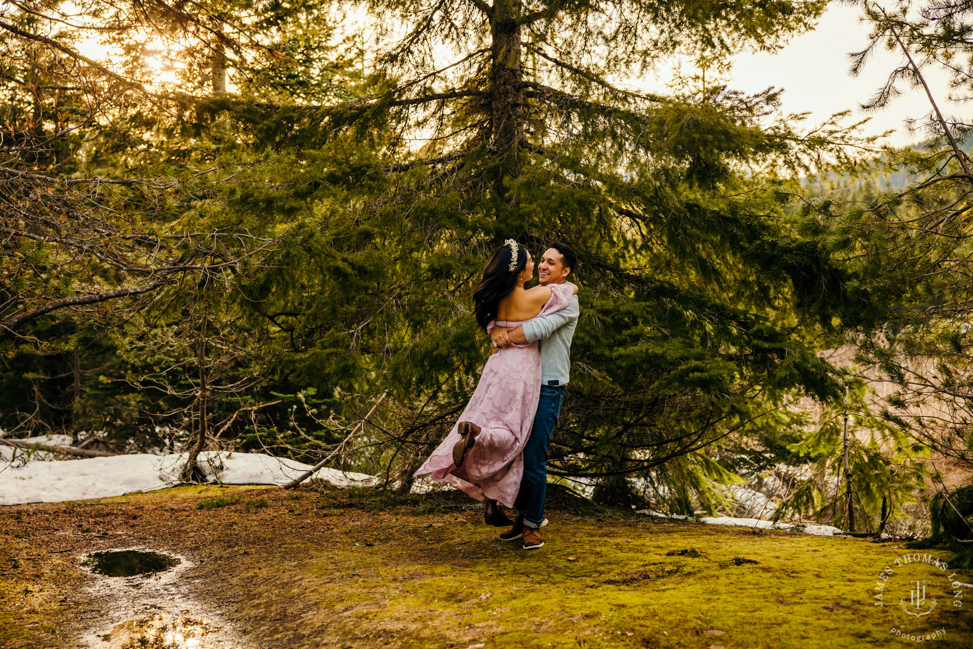 Adventure engagement session at Snoqualmie Pass by adventure wedding photographer James Thomas Long Photography