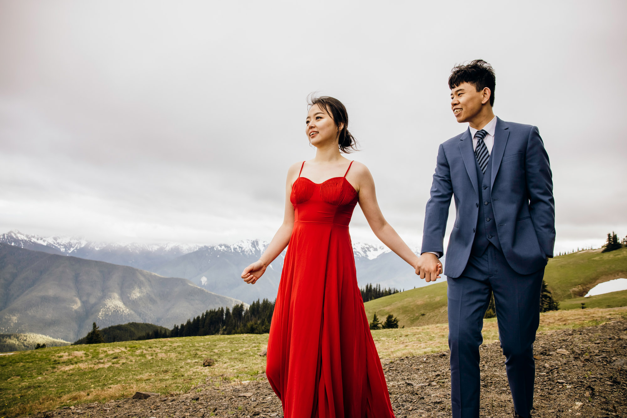 Pacific Northwest mountain engagement session by Seattle adventure elopement photographer James Thomas Long Photography