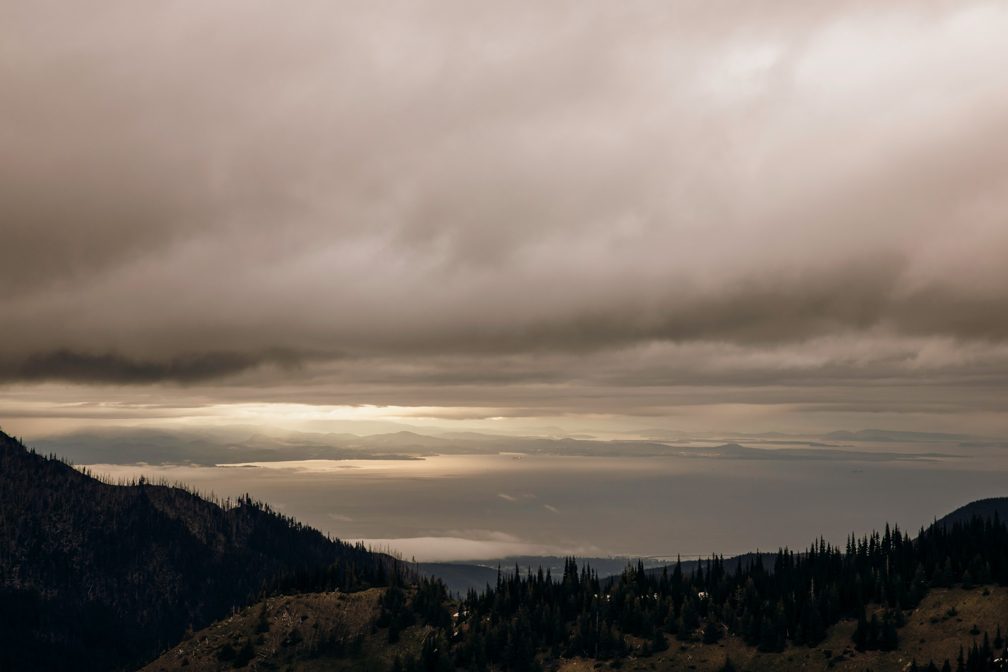 Pacific Northwest mountain engagement session by Seattle adventure elopement photographer James Thomas Long Photography