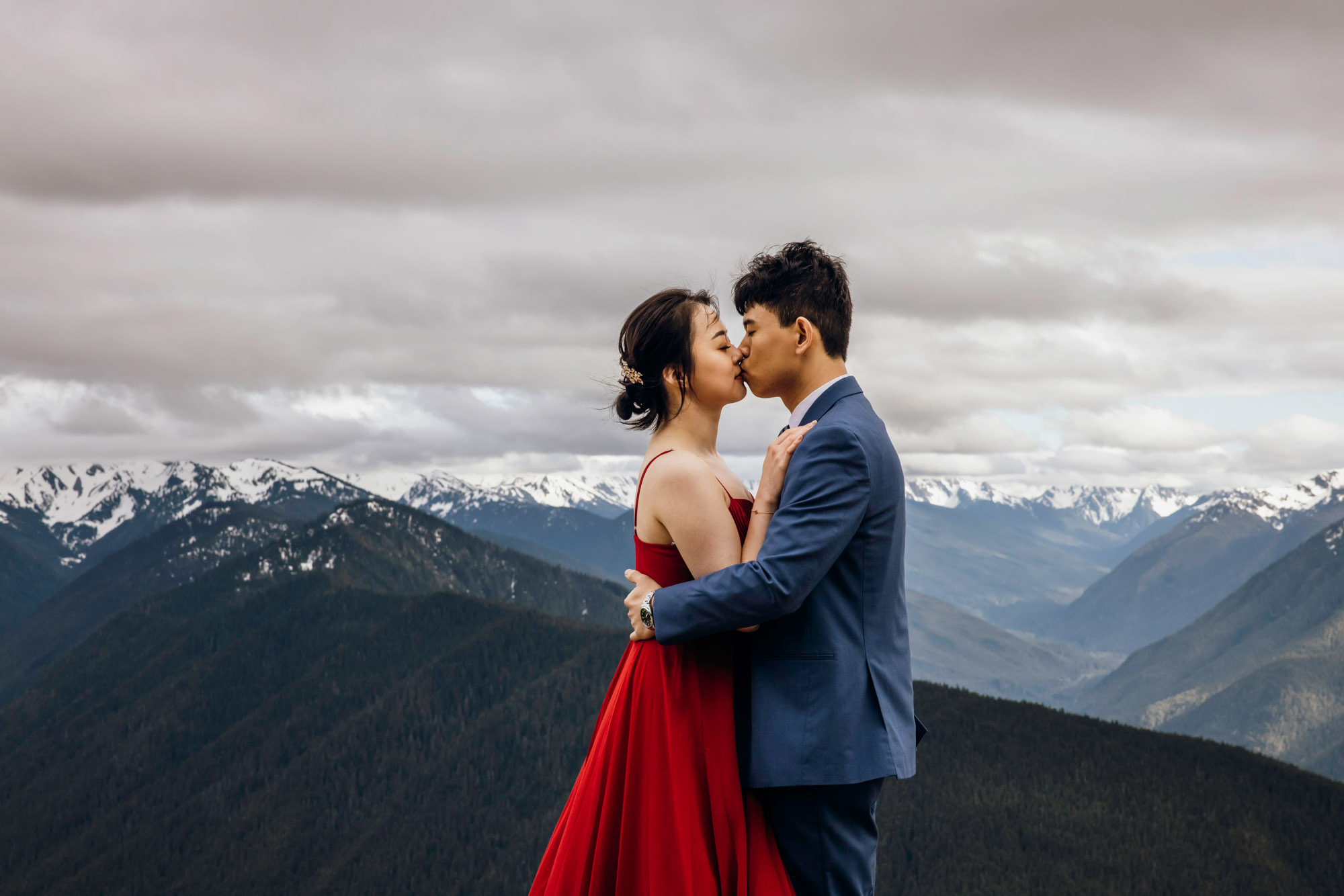 Pacific Northwest mountain engagement session by Seattle adventure elopement photographer James Thomas Long Photography