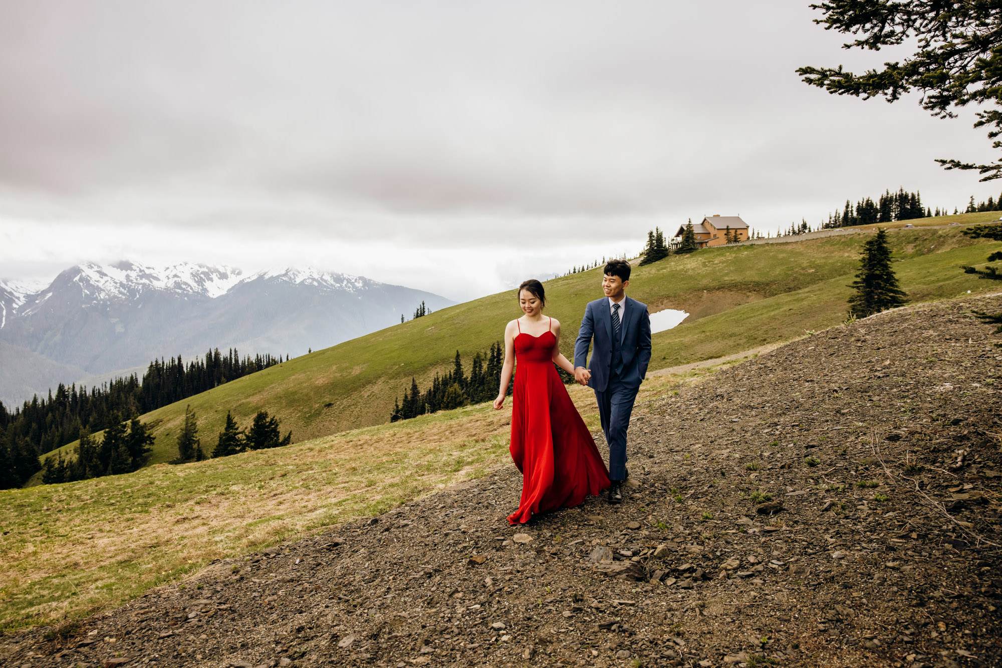 Pacific Northwest mountain engagement session by Seattle adventure elopement photographer James Thomas Long Photography