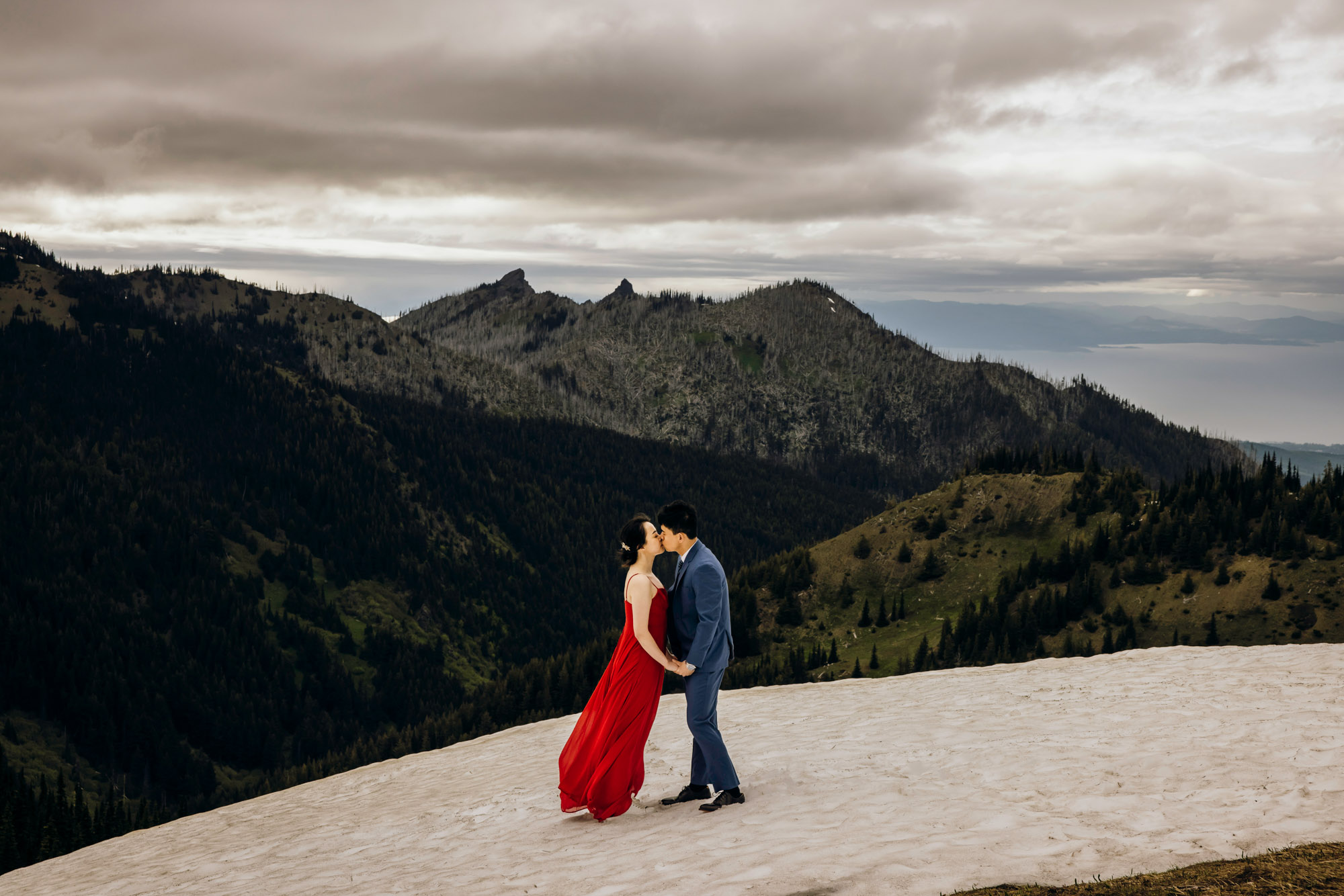 Pacific Northwest mountain engagement session by Seattle adventure elopement photographer James Thomas Long Photography