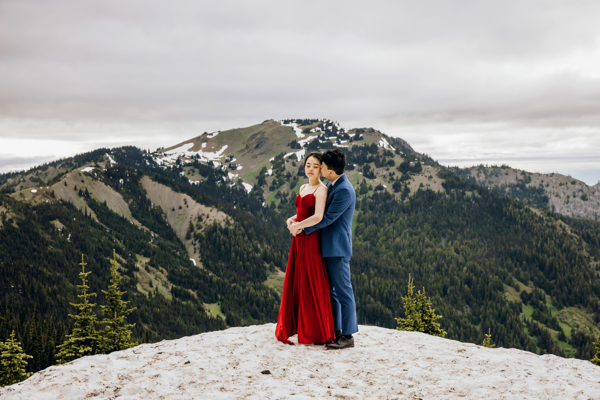 Pacific Northwest mountain engagement session by Seattle adventure elopement photographer James Thomas Long Photography