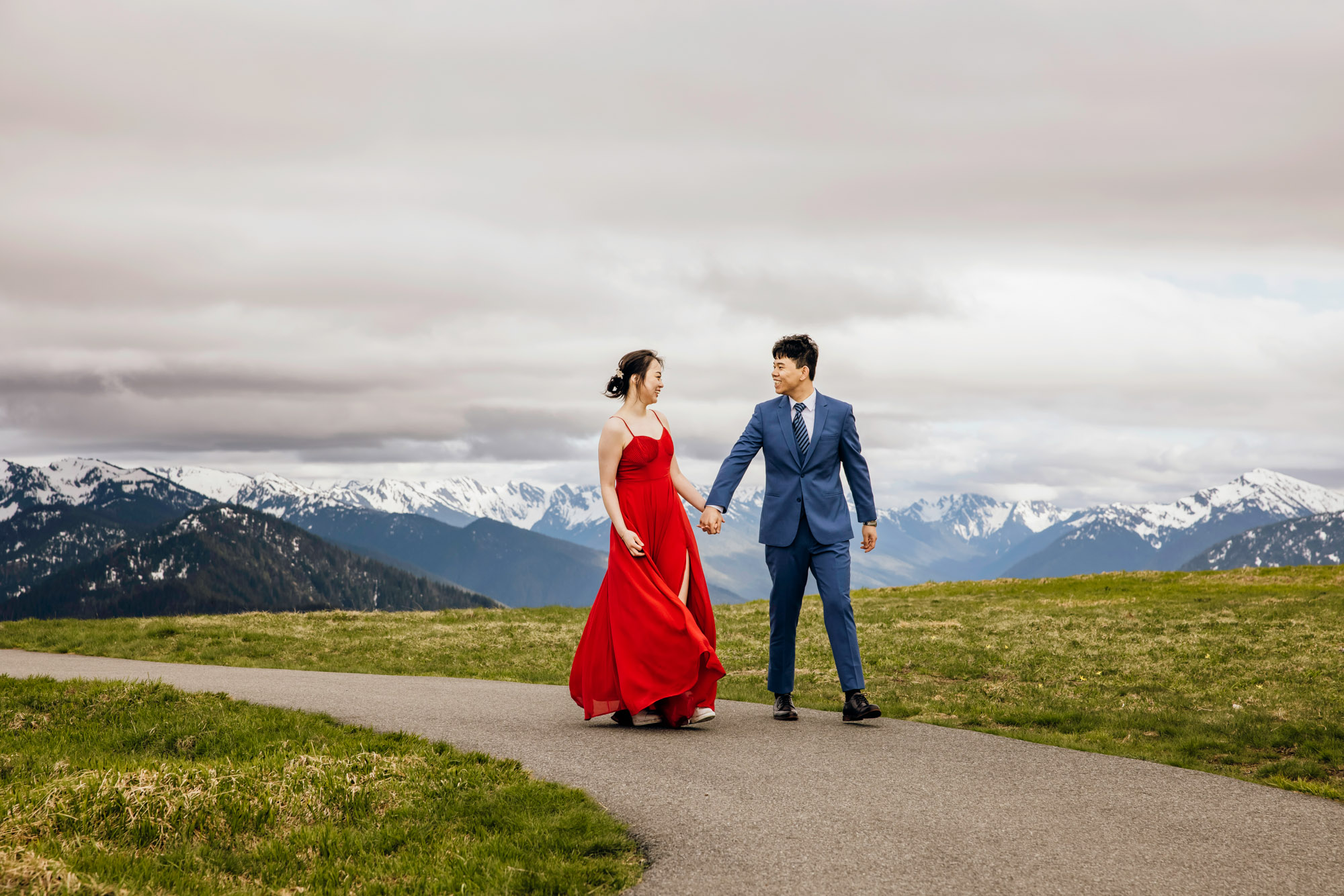 Pacific Northwest mountain engagement session by Seattle adventure elopement photographer James Thomas Long Photography