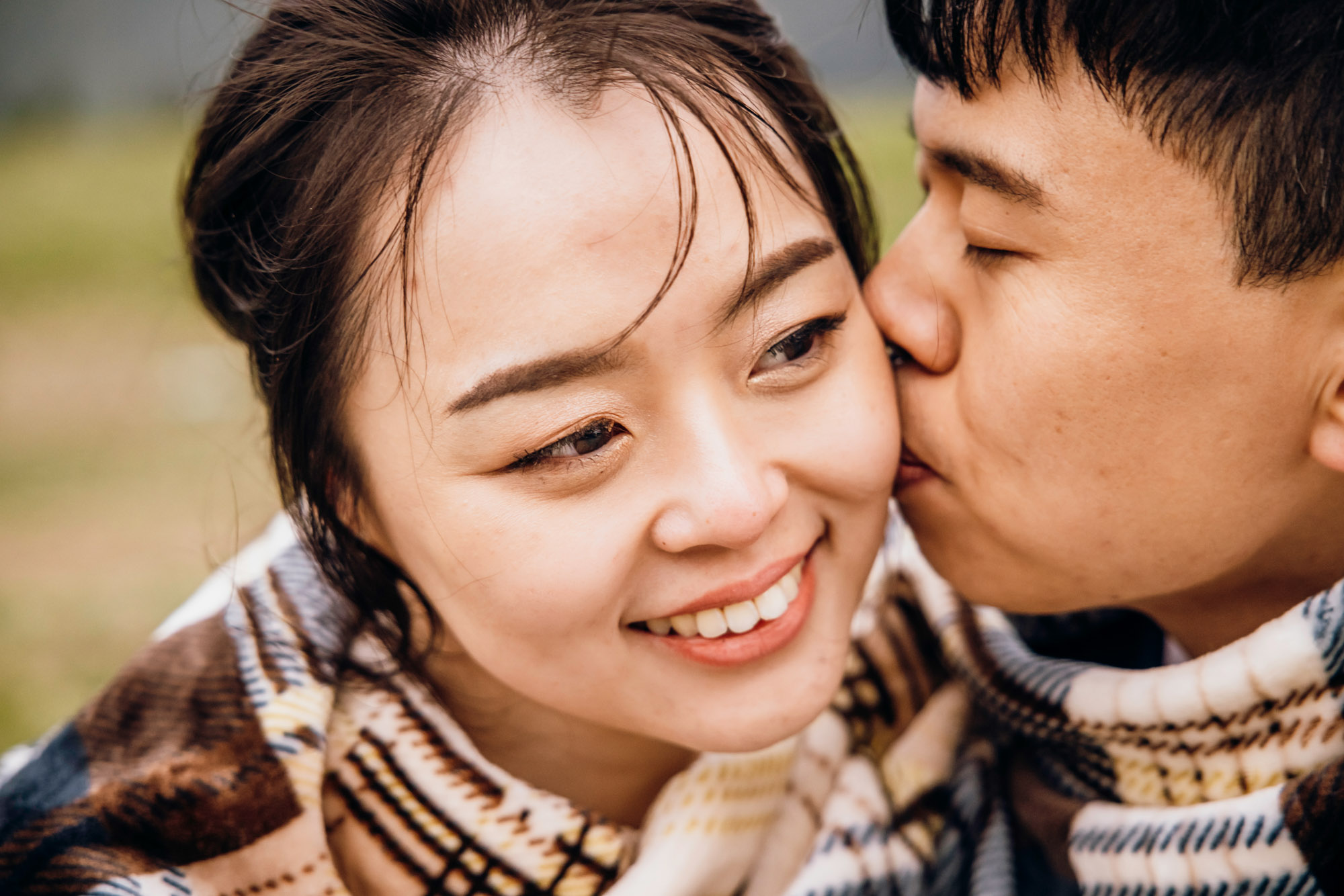 Pacific Northwest mountain engagement session by Seattle adventure elopement photographer James Thomas Long Photography