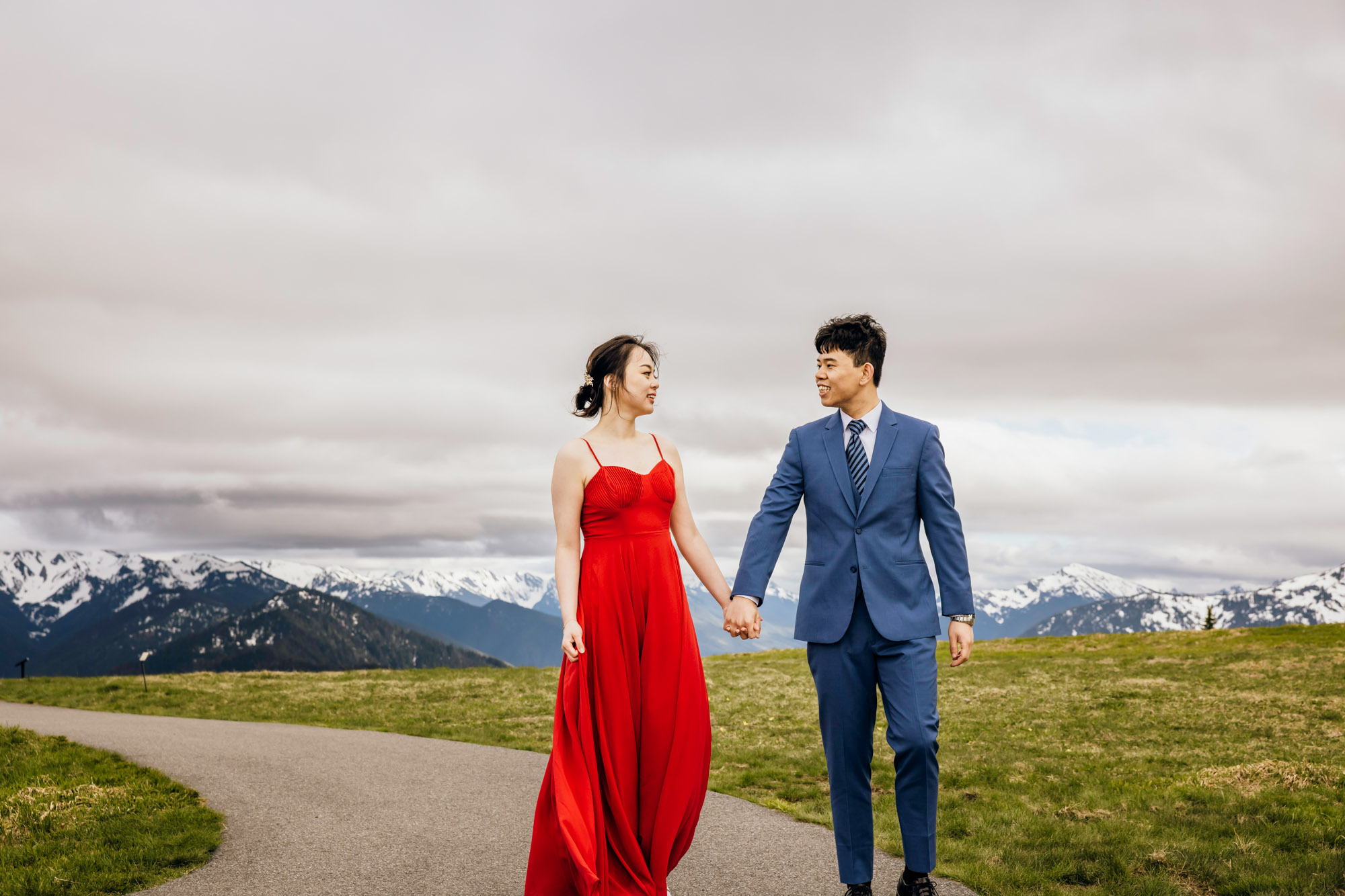 Pacific Northwest mountain engagement session by Seattle adventure elopement photographer James Thomas Long Photography