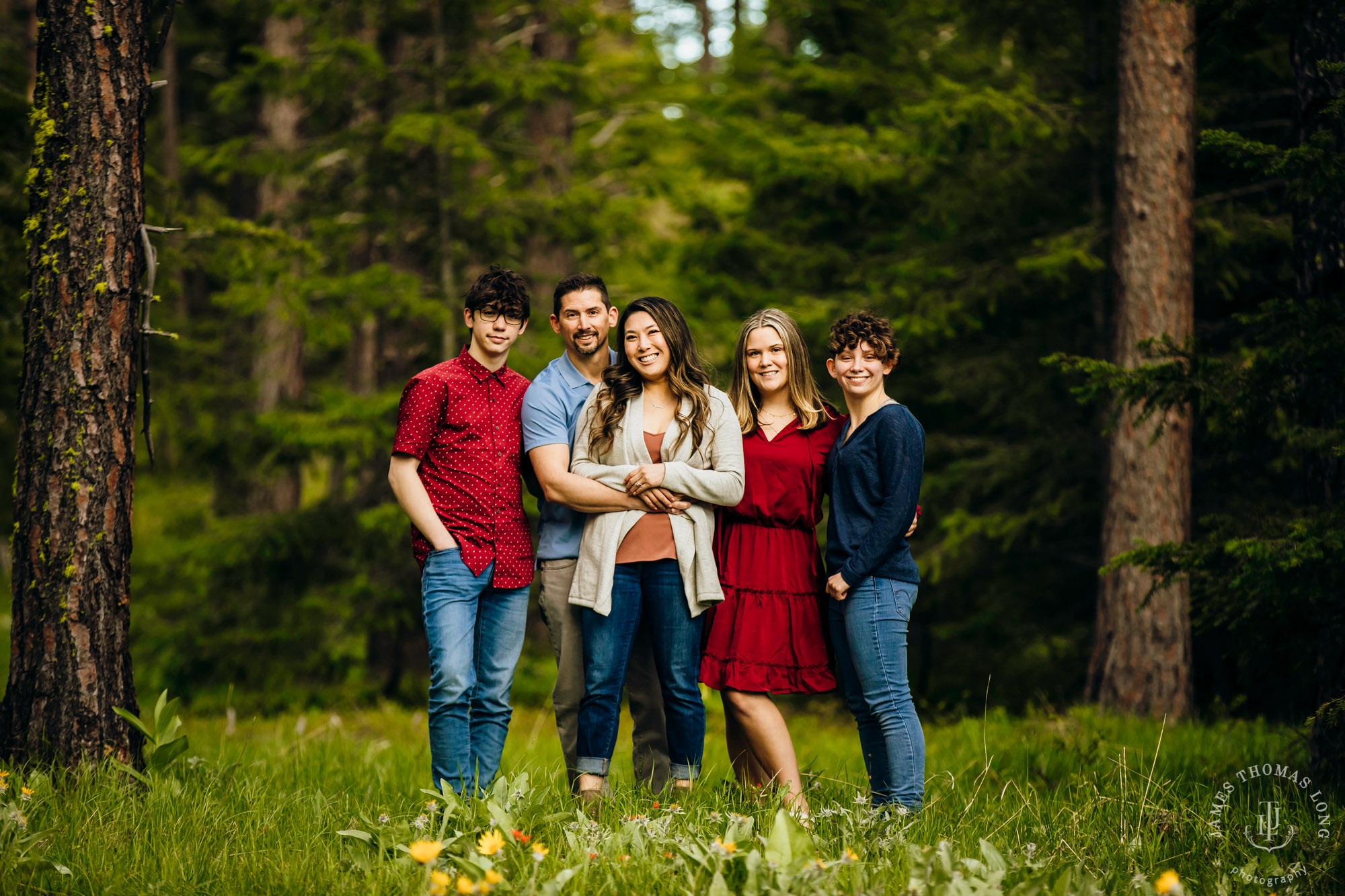 Cle Elum family session by Snoqualmie Family Photographer James Thomas Long Photography