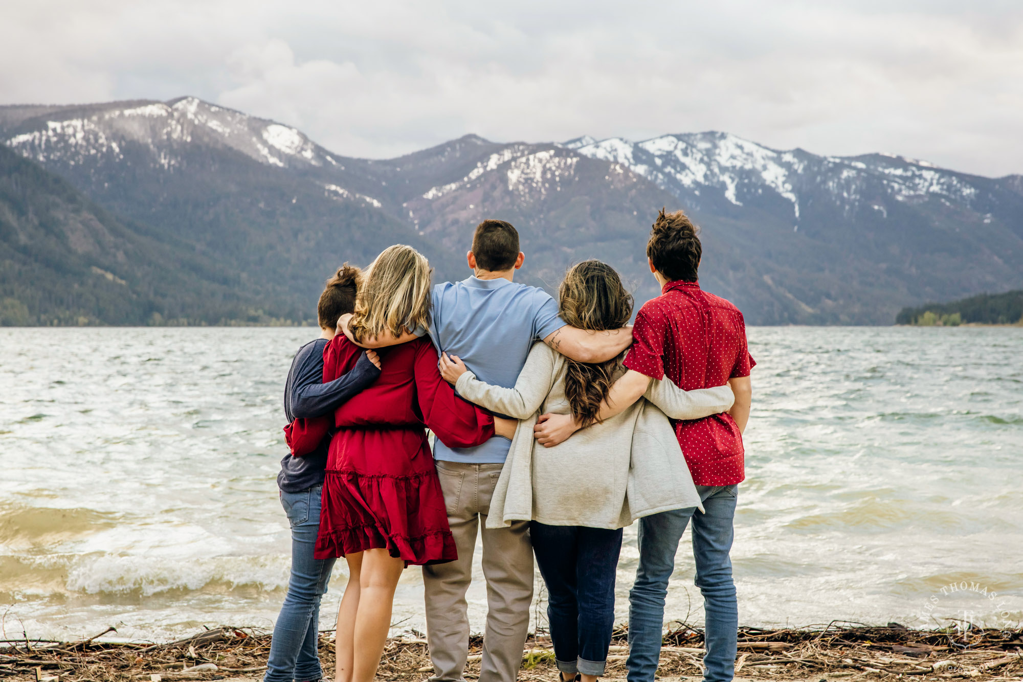 Cle Elum family session by Snoqualmie Family Photographer James Thomas Long Photography