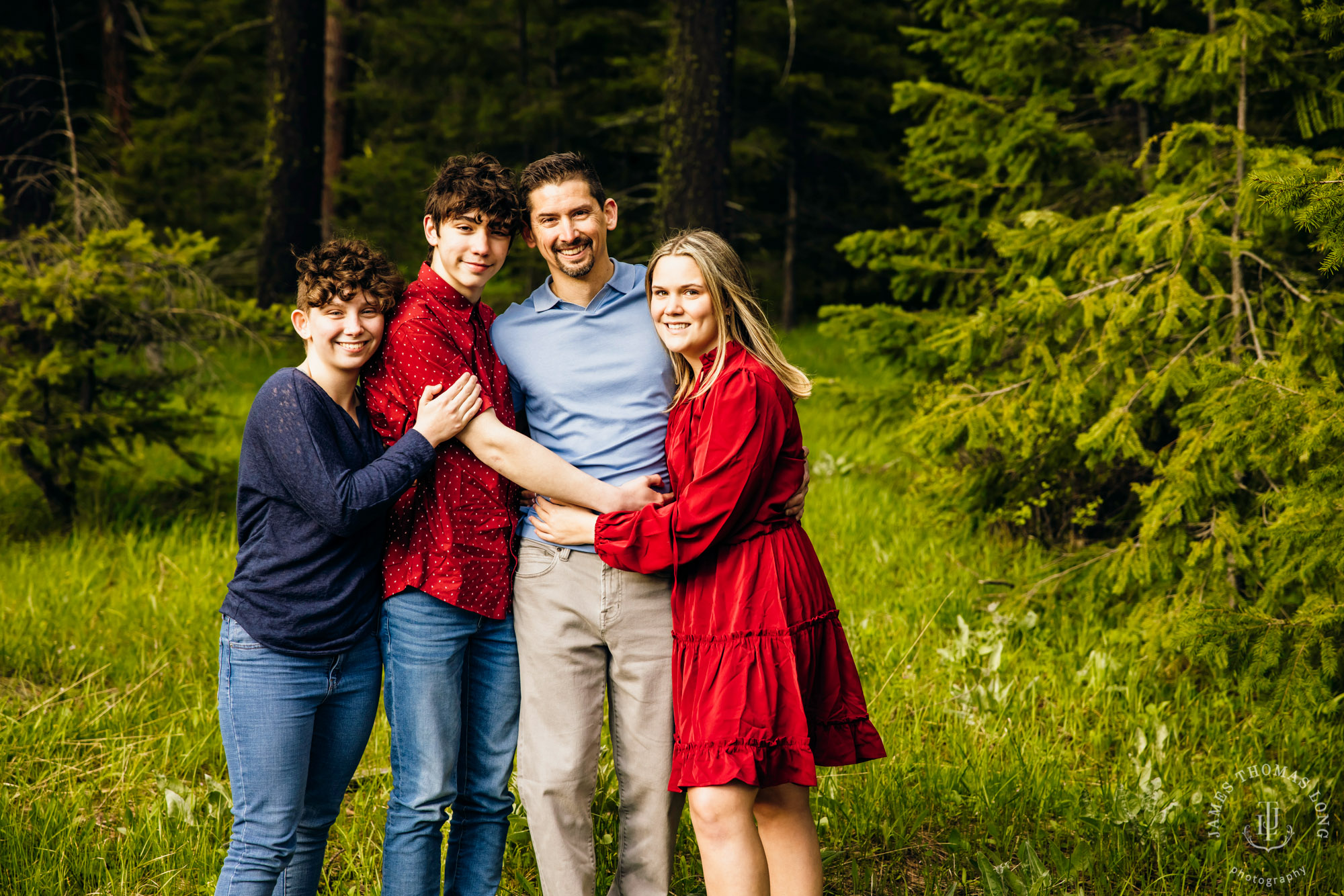 Cle Elum family session by Snoqualmie Family Photographer James Thomas Long Photography