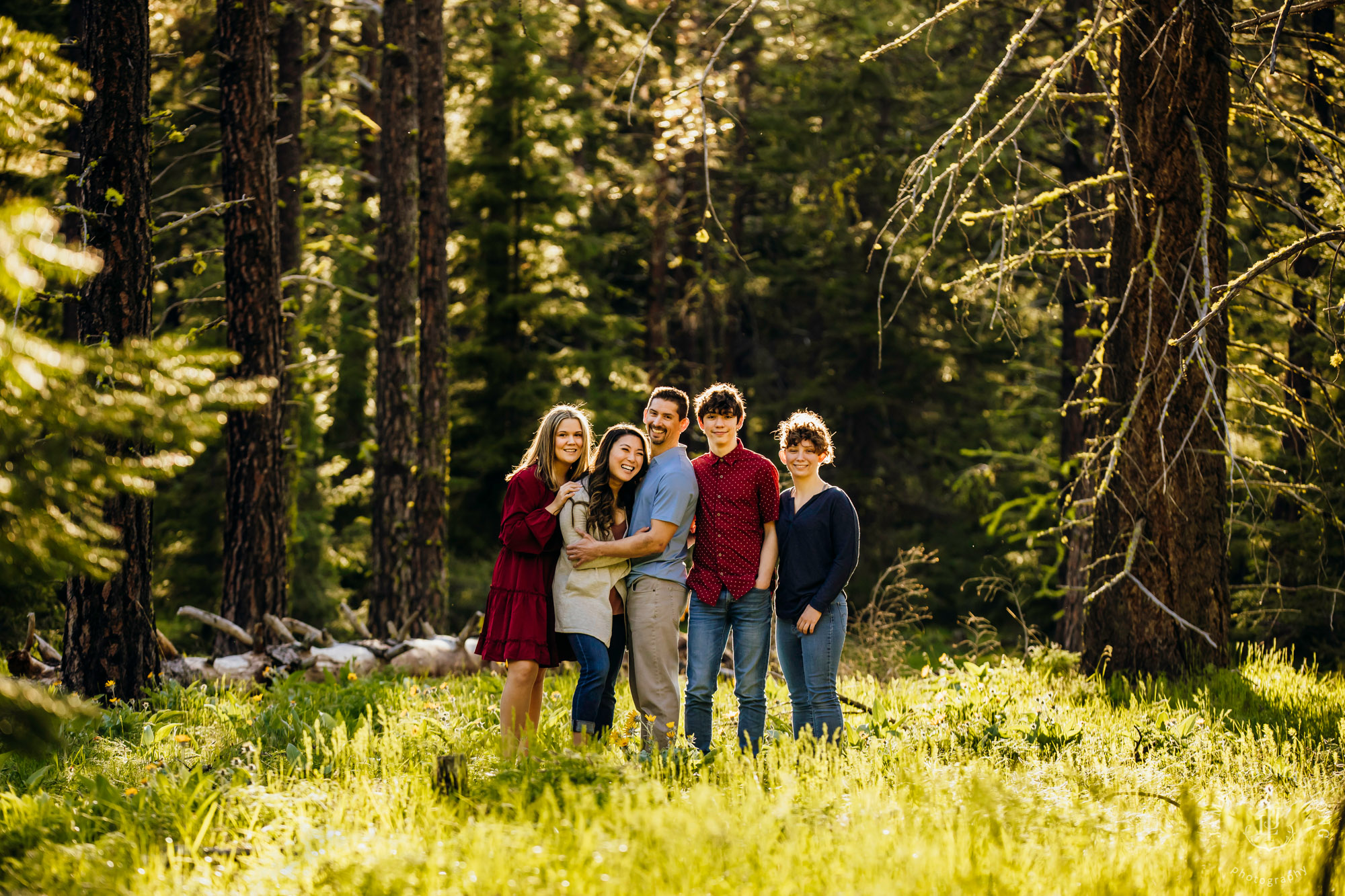 Cle Elum family session by Snoqualmie Family Photographer James Thomas Long Photography