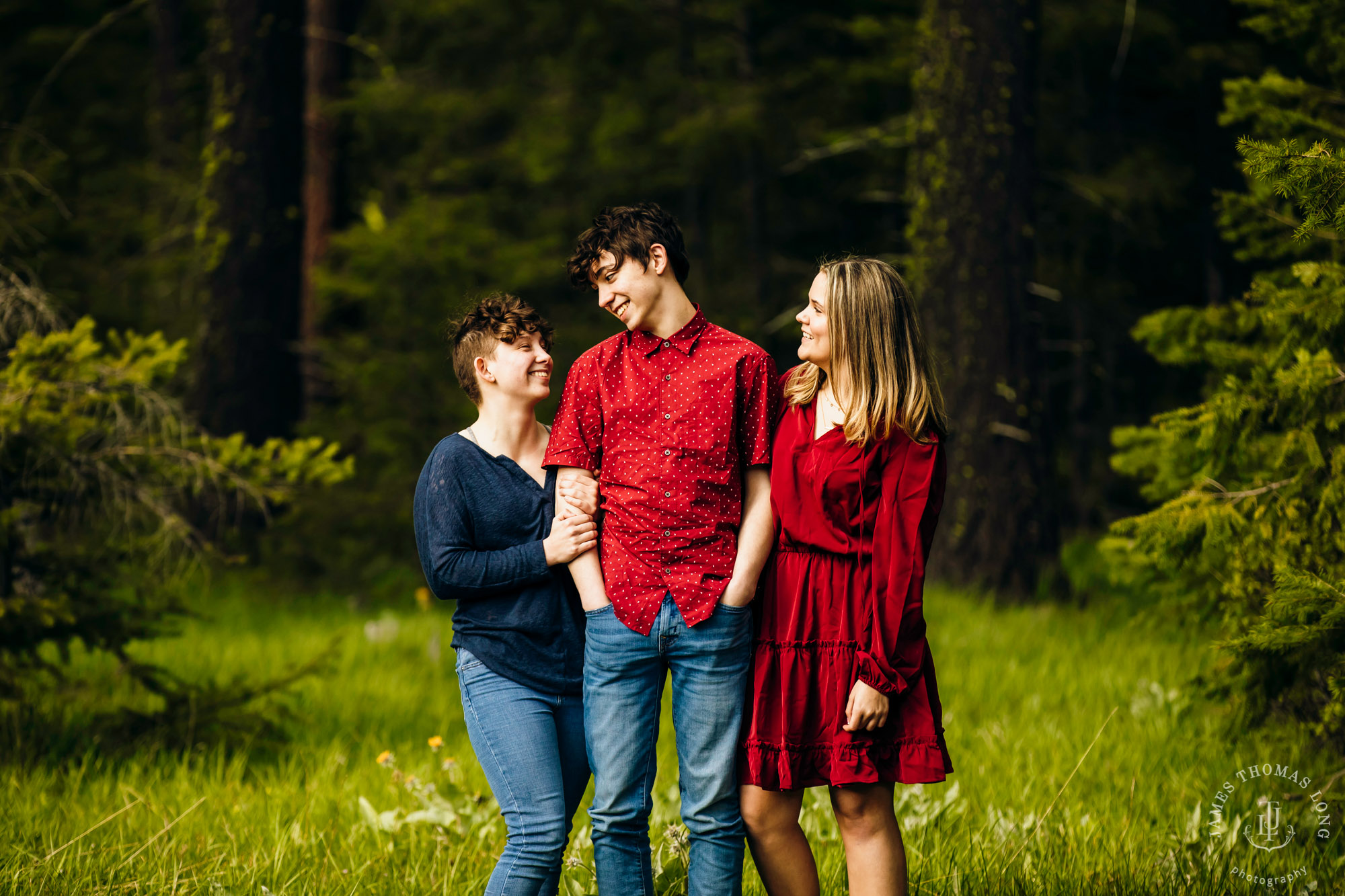 Cle Elum family session by Snoqualmie Family Photographer James Thomas Long Photography