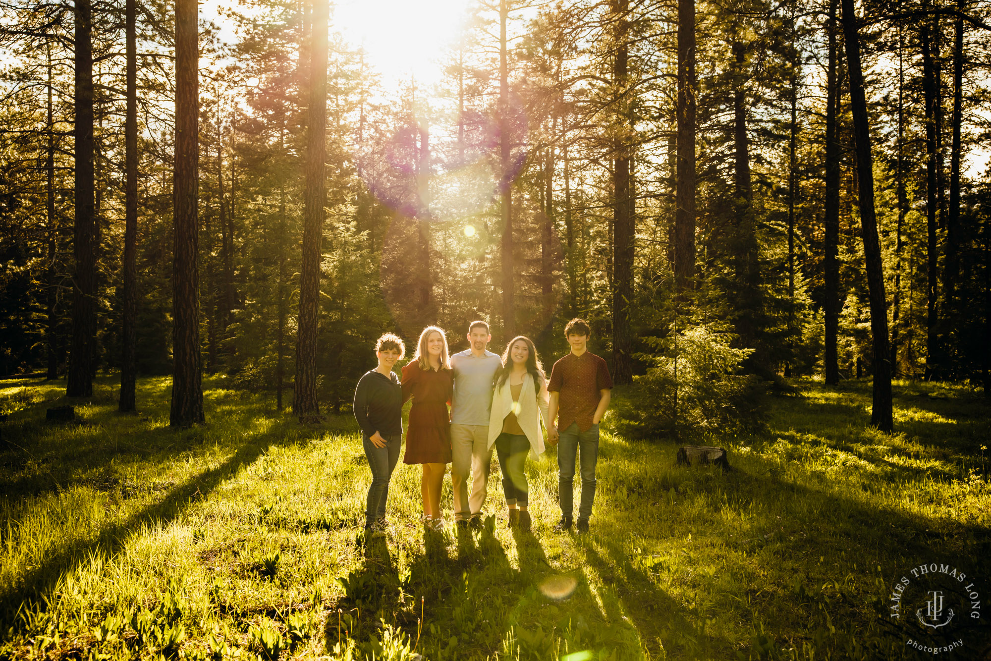 Cle Elum family session by Snoqualmie Family Photographer James Thomas Long Photography