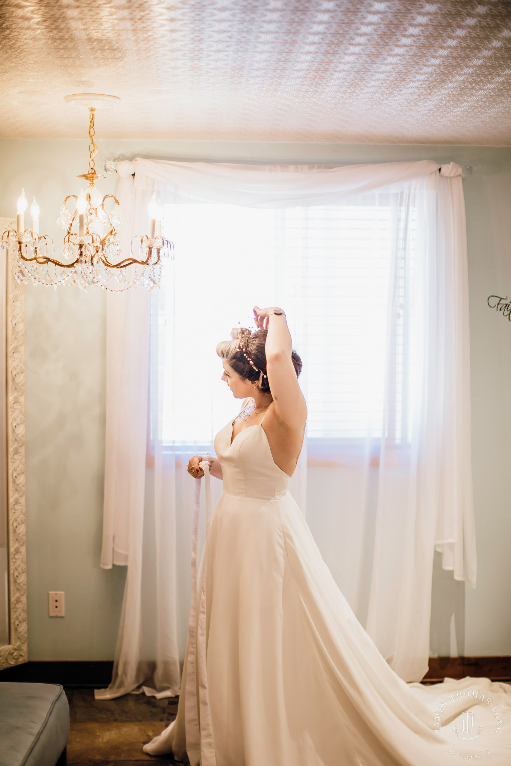 Mountain View Manor Enumclaw Mount Rainier wedding by Seattle wedding photographer James Thomas Long Photography