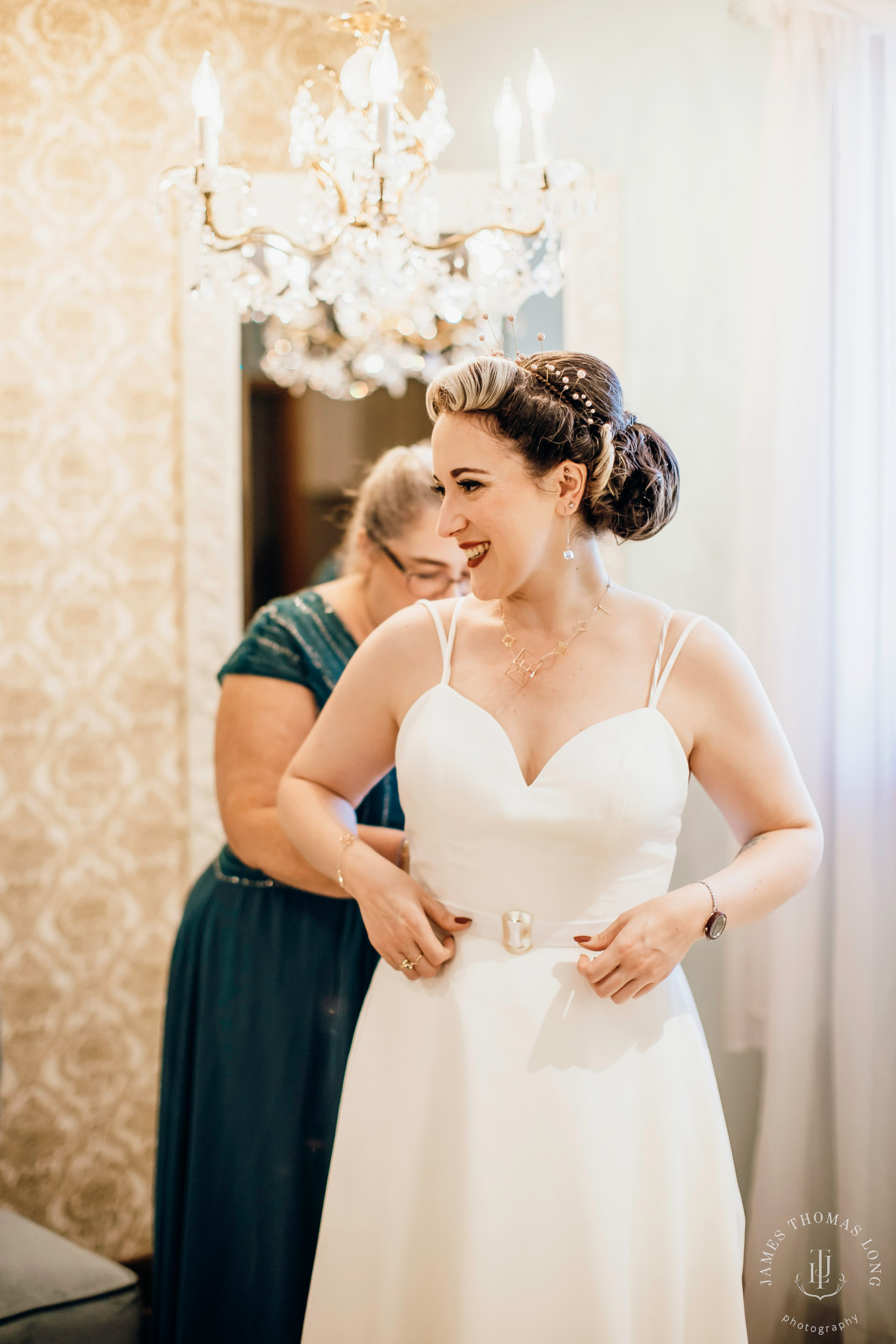 Mountain View Manor Enumclaw Mount Rainier wedding by Seattle wedding photographer James Thomas Long Photography