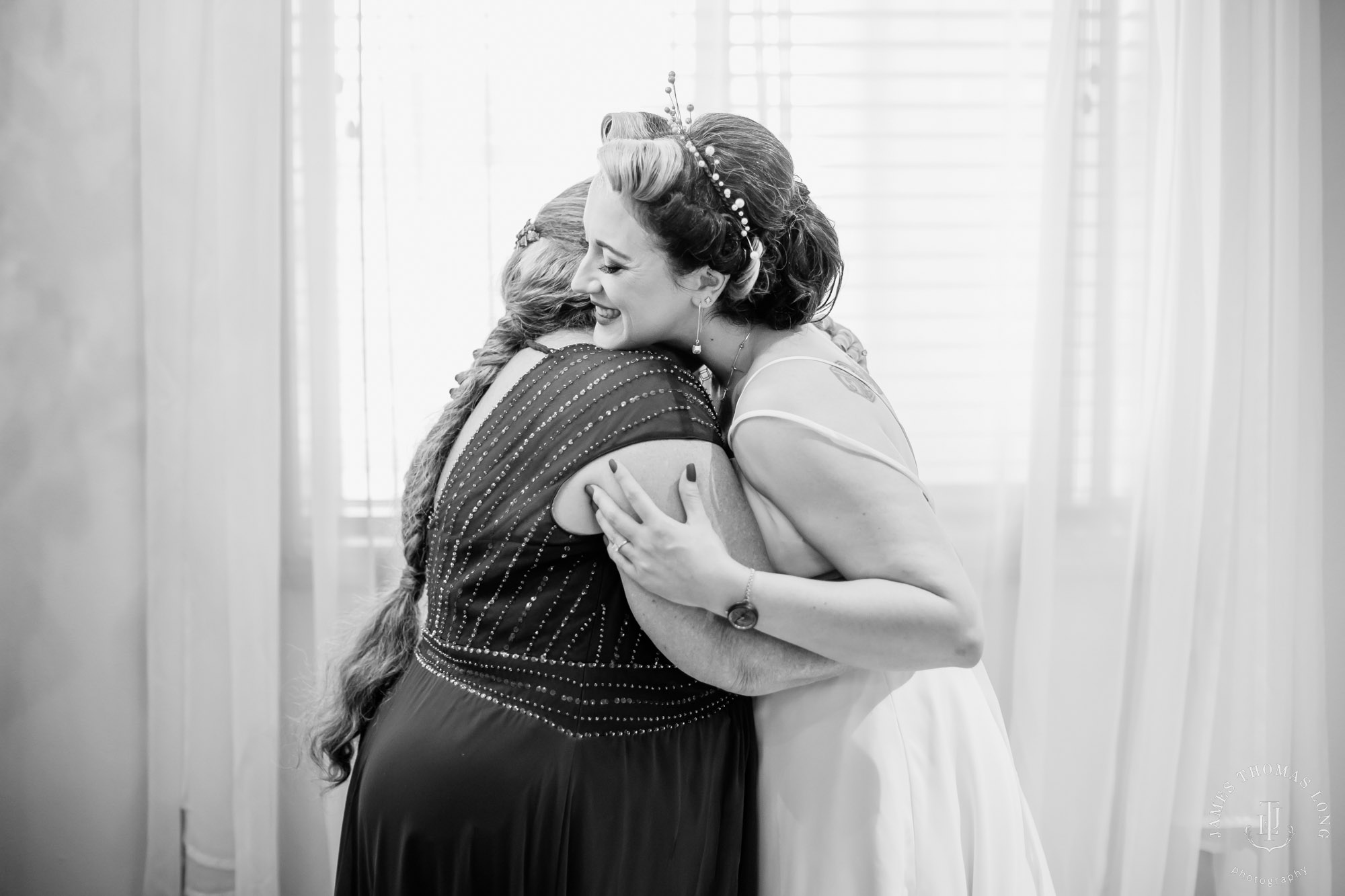 Mountain View Manor Enumclaw Mount Rainier wedding by Seattle wedding photographer James Thomas Long Photography