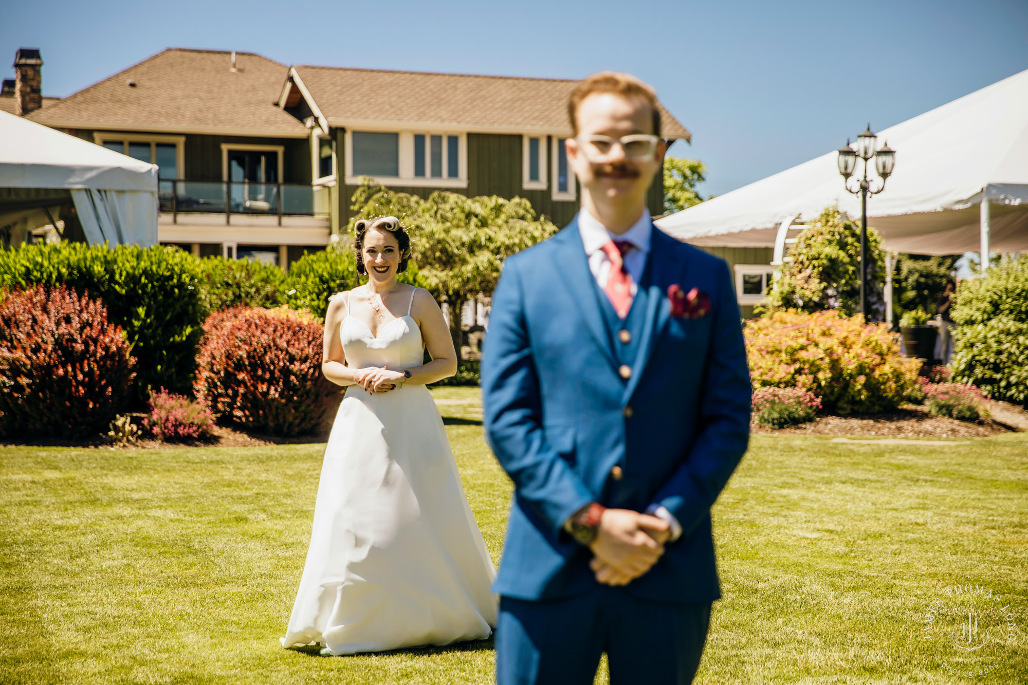 Mountain View Manor Enumclaw Mount Rainier wedding by Seattle wedding photographer James Thomas Long Photography