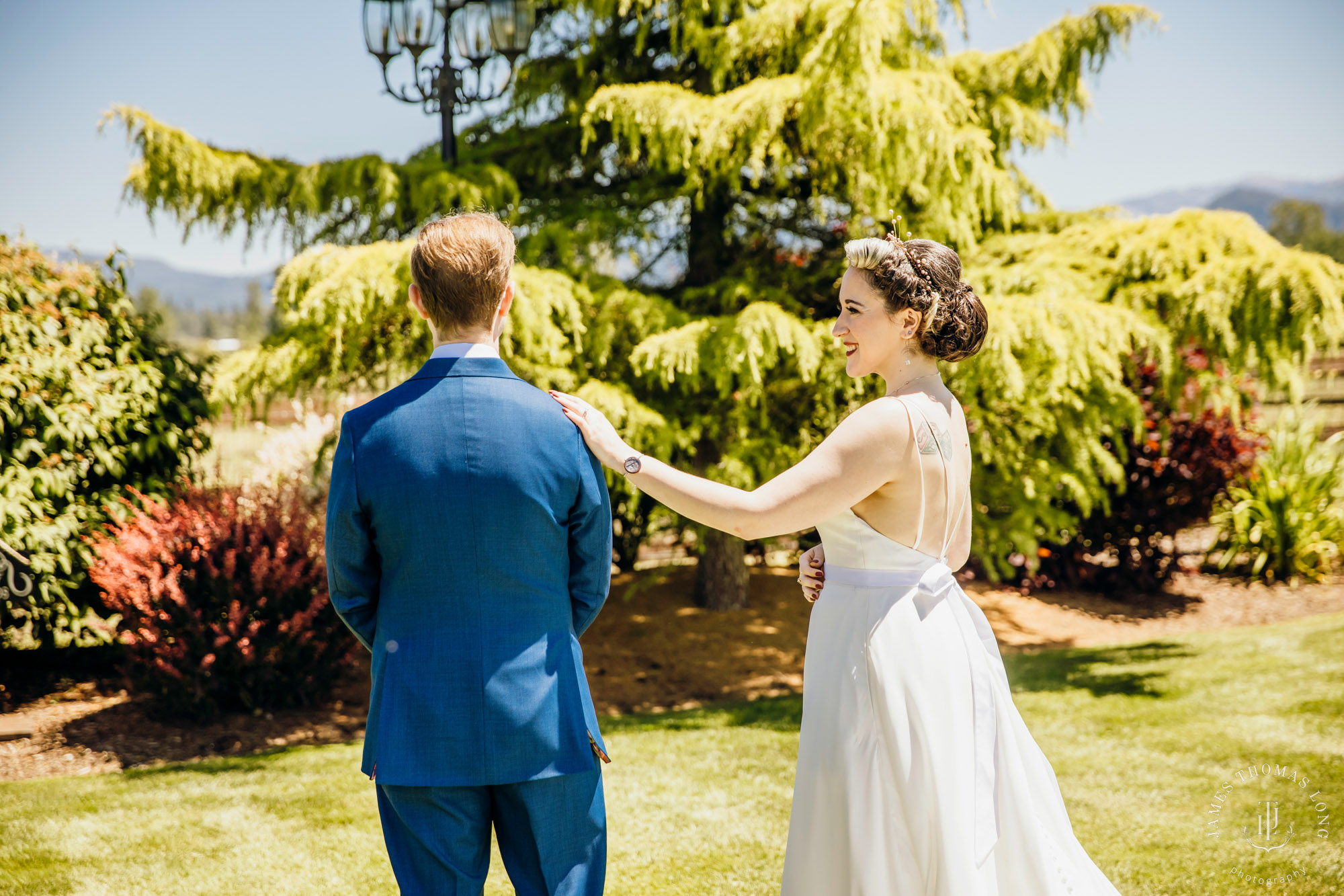 Mountain View Manor Enumclaw Mount Rainier wedding by Seattle wedding photographer James Thomas Long Photography