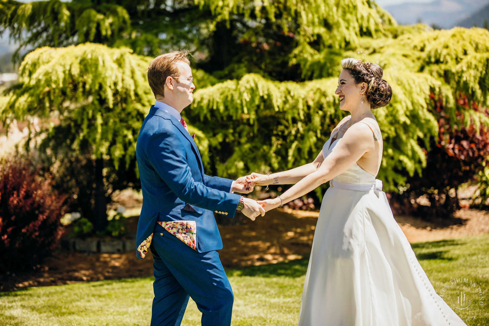 Mountain View Manor Enumclaw Mount Rainier wedding by Seattle wedding photographer James Thomas Long Photography