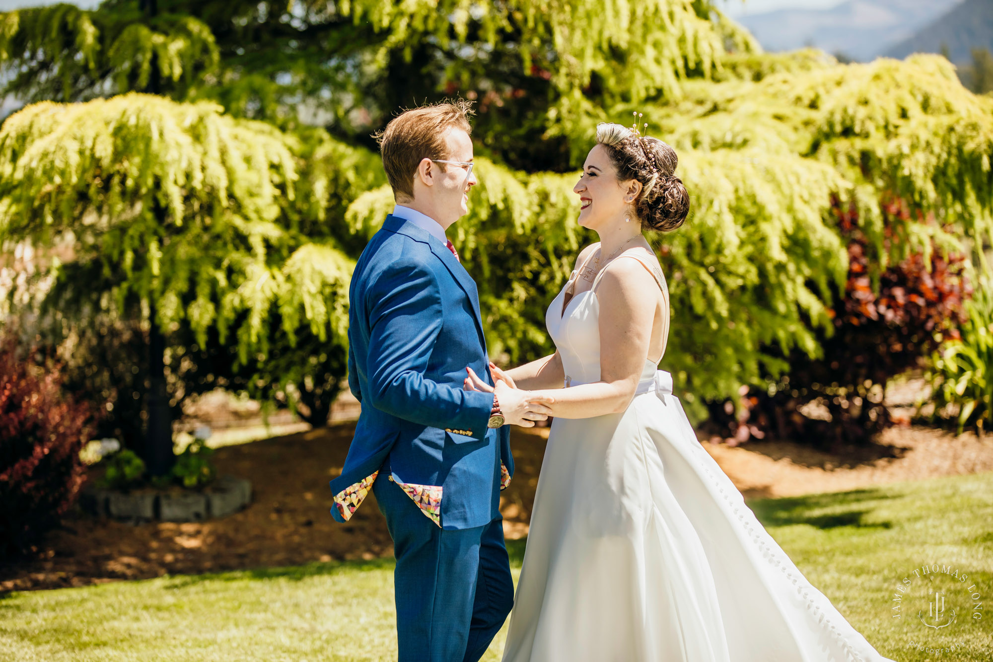 Mountain View Manor Enumclaw Mount Rainier wedding by Seattle wedding photographer James Thomas Long Photography