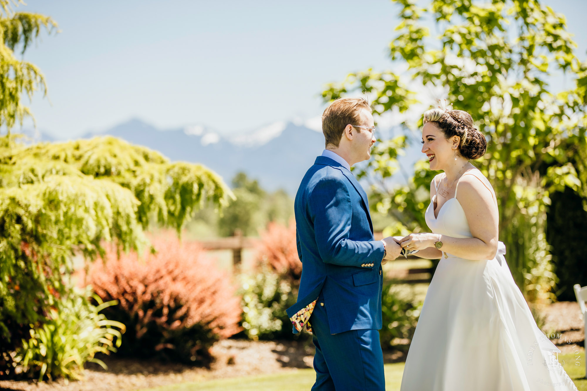 Mountain View Manor Enumclaw Mount Rainier wedding by Seattle wedding photographer James Thomas Long Photography