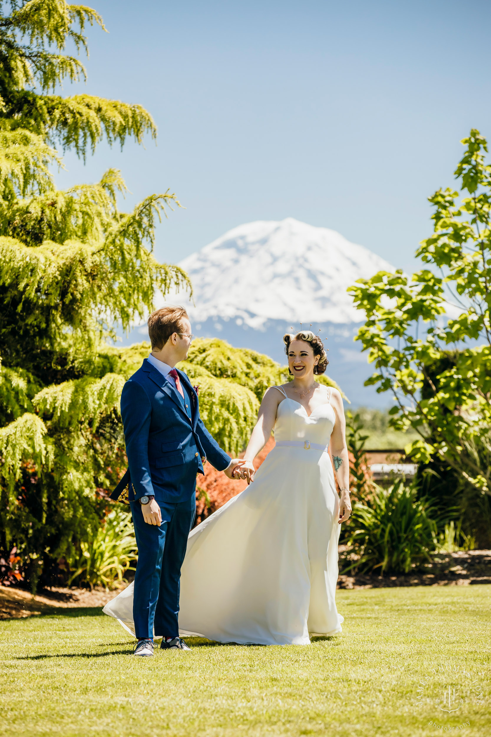 Mountain View Manor Enumclaw Mount Rainier wedding by Seattle wedding photographer James Thomas Long Photography