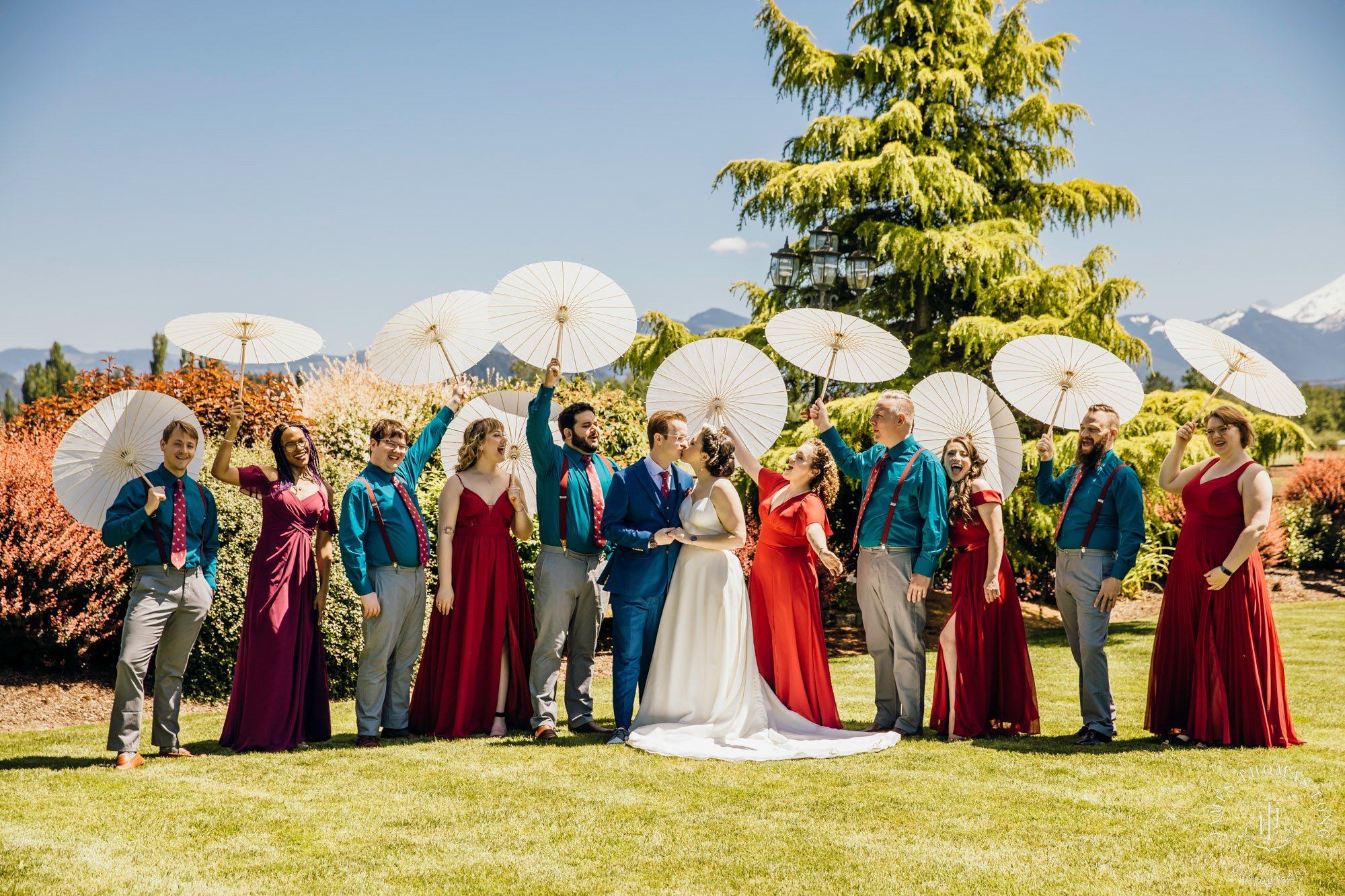 Mountain View Manor Enumclaw Mount Rainier wedding by Seattle wedding photographer James Thomas Long Photography