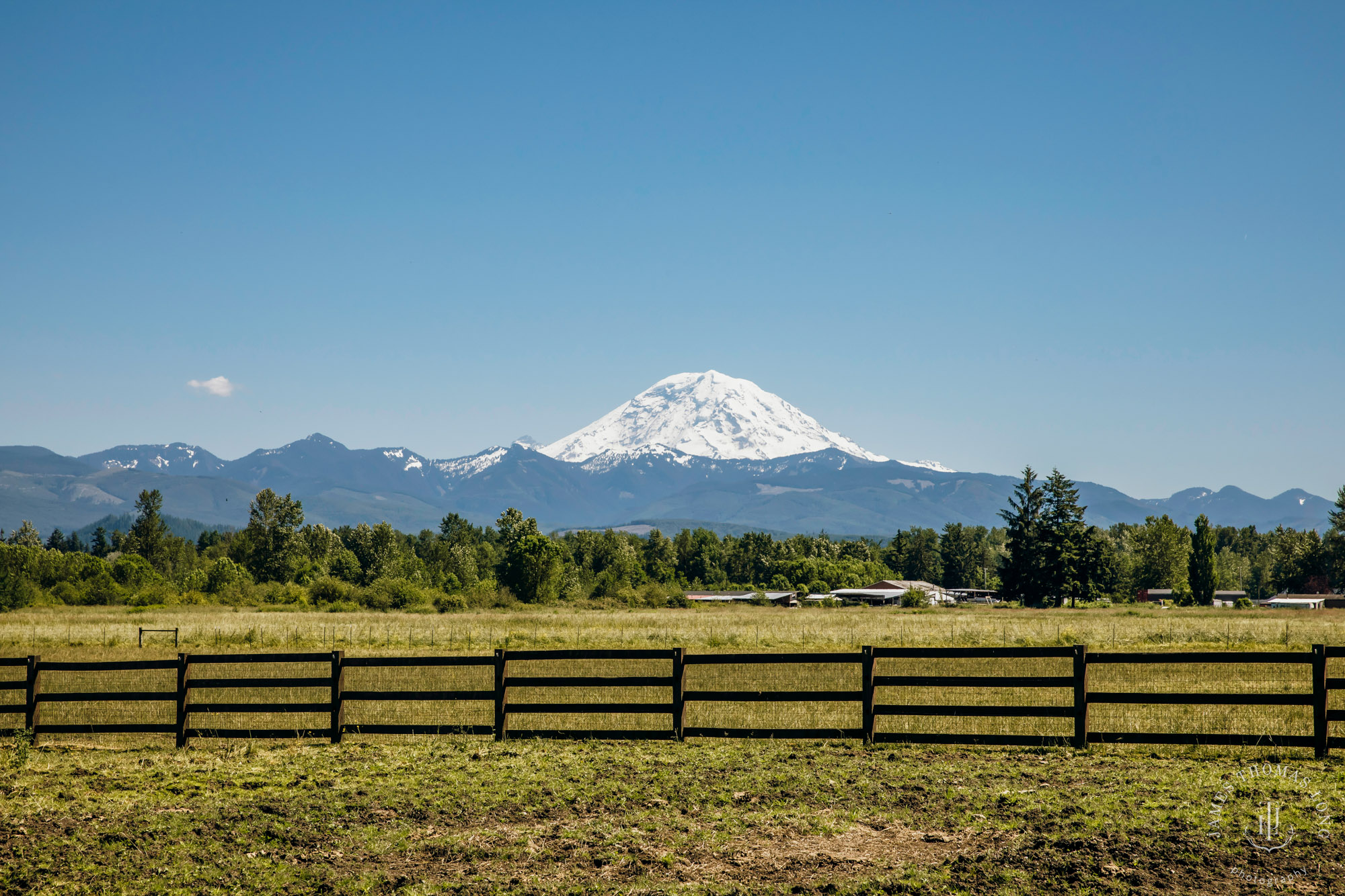 Mountain View Manor Enumclaw Mount Rainier wedding by Seattle wedding photographer James Thomas Long Photography